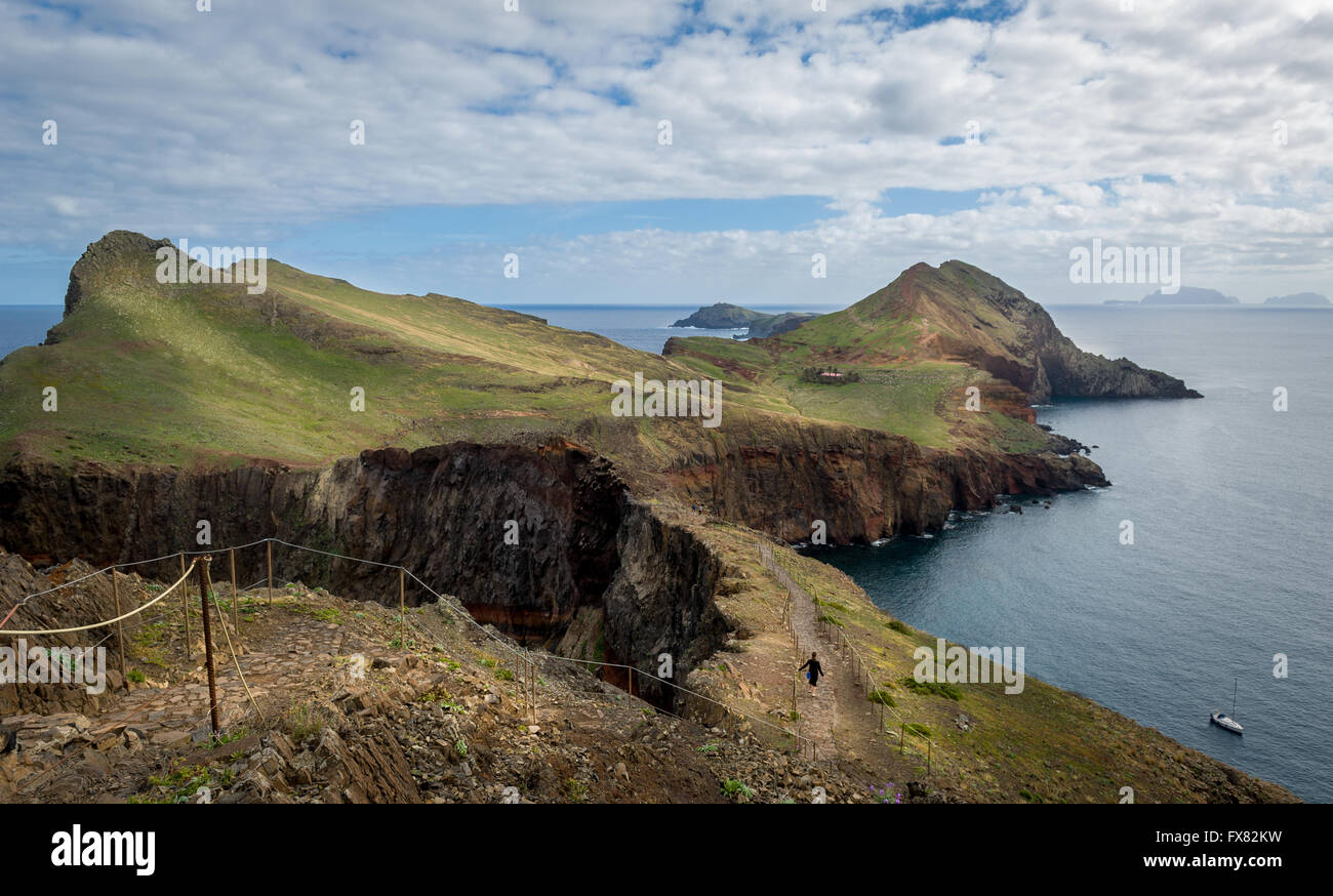 Traveler facendo la sua escursione all' isola di Madeira Foto Stock