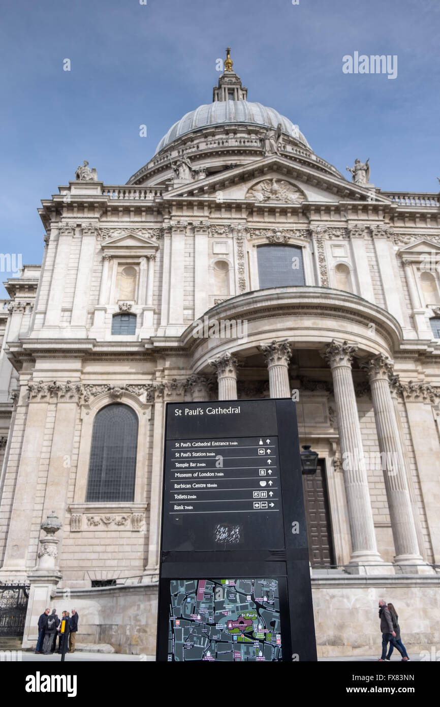 La Cattedrale di St Paul e nella città di Londra Foto Stock