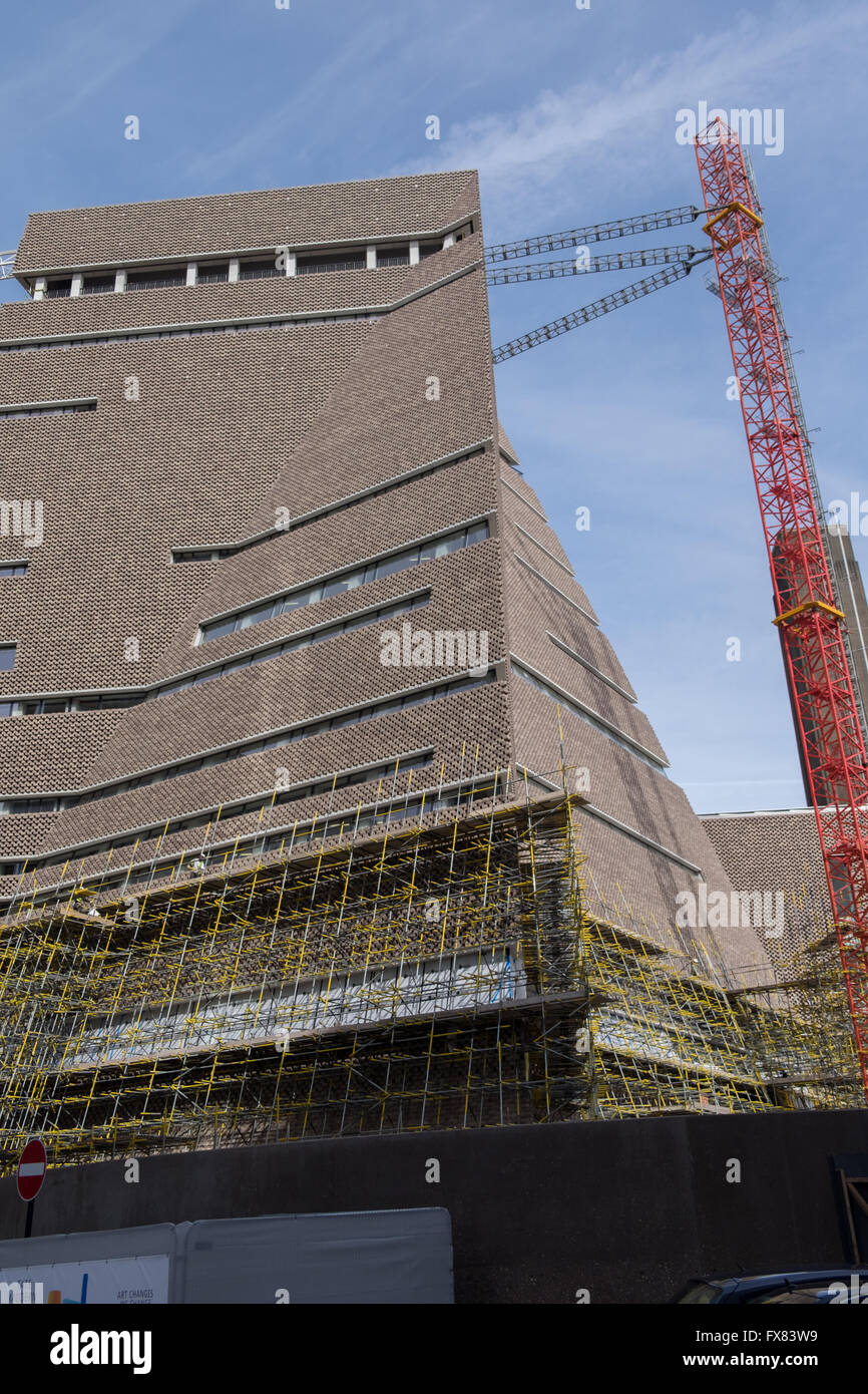 I lavori di costruzione al di fuori della nuova Tate Modern extension progettato dagli architetti Herzog & de Meuron Foto Stock