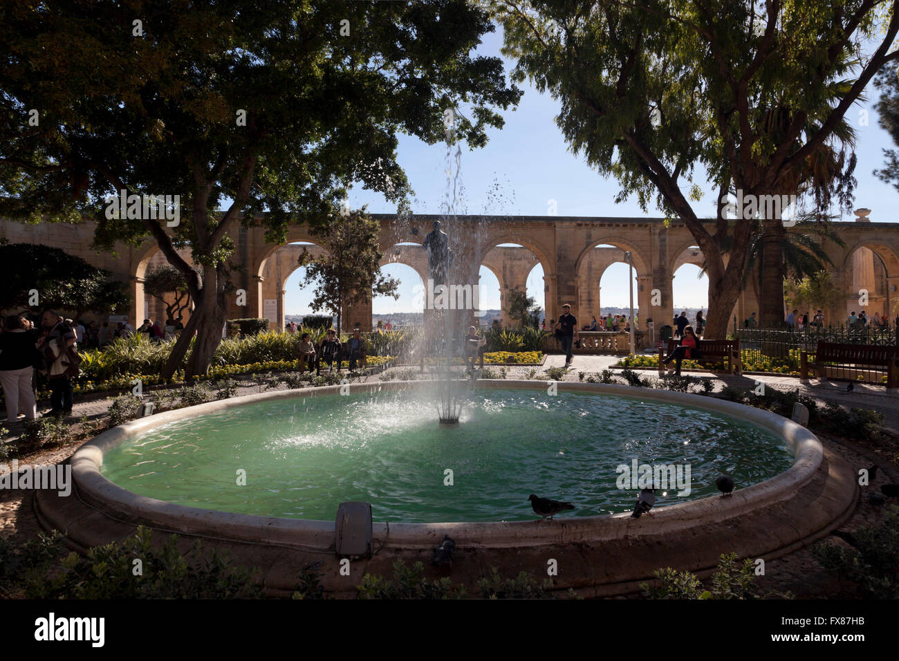 Tomaia Barakka Gardens di La Valletta è un giardino storico che ora offre un rifugio dal trambusto della Valletta nonché histor Foto Stock