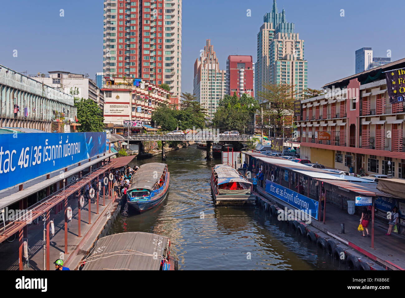Khlong Saen Saep ferry boat service Bangkok in Thailandia Foto Stock