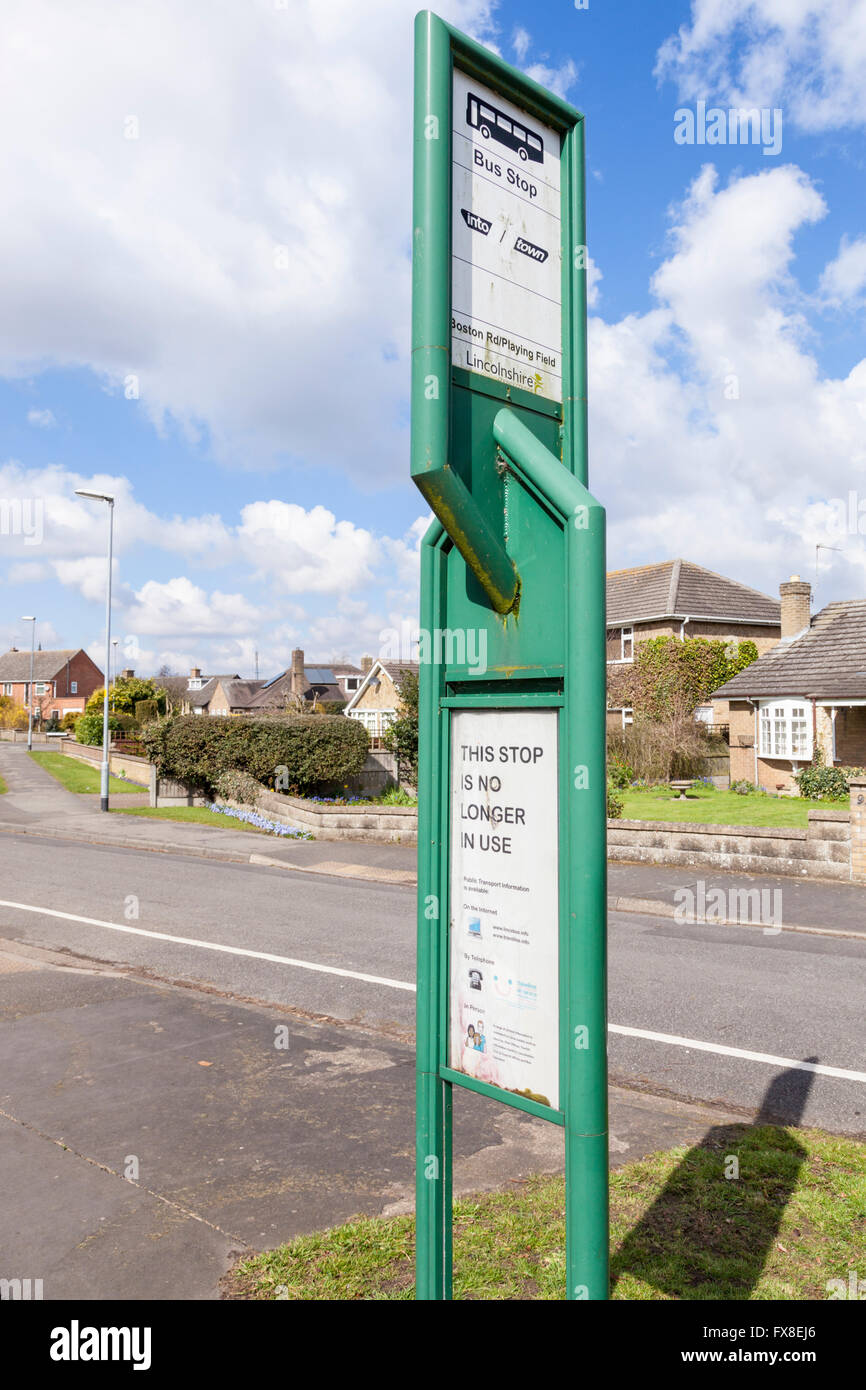 Fermata bus non più in uso segno, Sleaford, Lincolnshire, England, Regno Unito Foto Stock