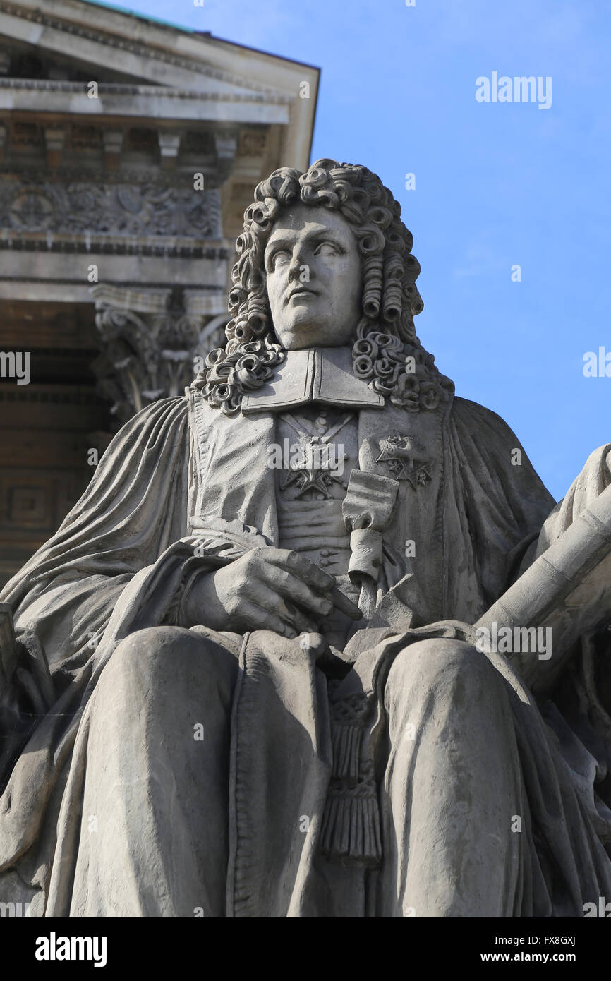 Henri Francois d'Aguesseau (1668-1751). Il cancelliere di Francia. Statua di Jean-Josep Foucou (1739-1821). Parigi, Francia. Foto Stock