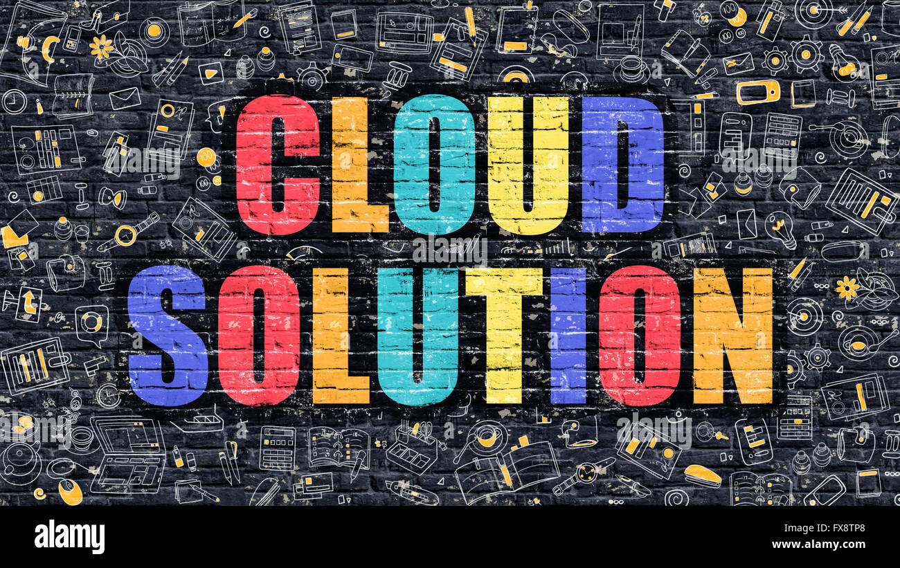 Soluzione cloud scuro su un muro di mattoni. Foto Stock