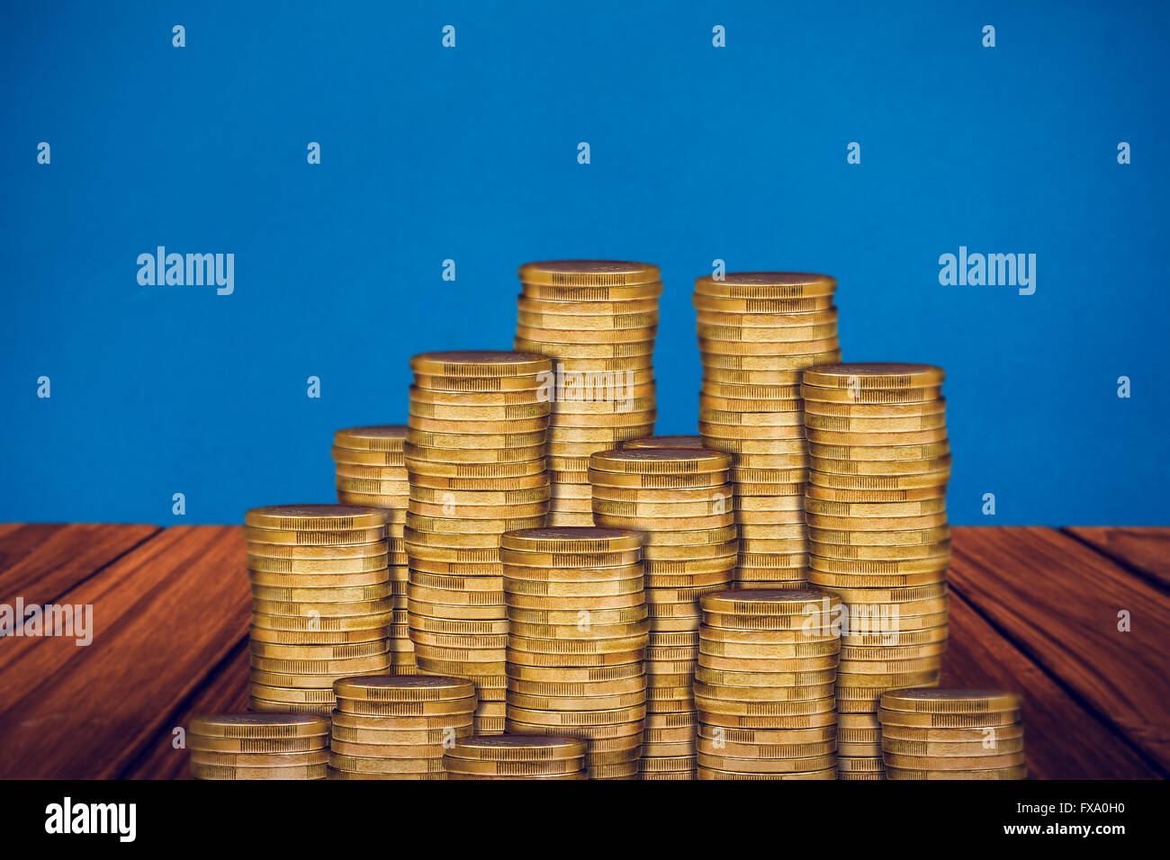 Immagine composita di monete d'oro Foto Stock