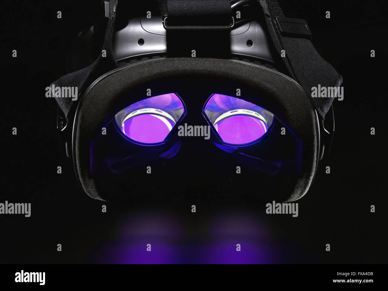 La realtà virtuale auricolare Foto Stock