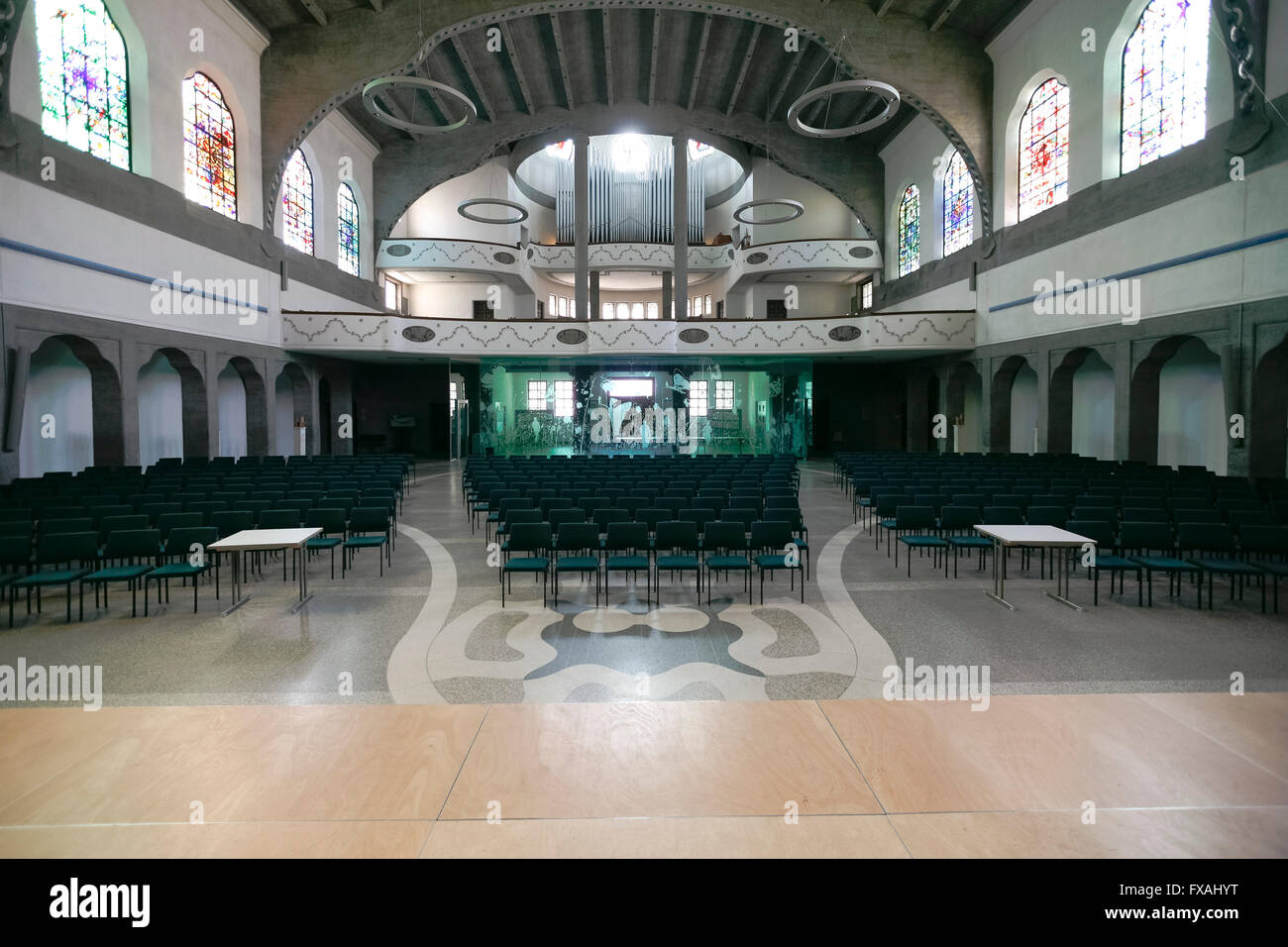 Chiesa Pauluskirche, protestanti chiesa Garrison, interno con pergamo, Ulm, Baden-Württemberg, Germania Foto Stock