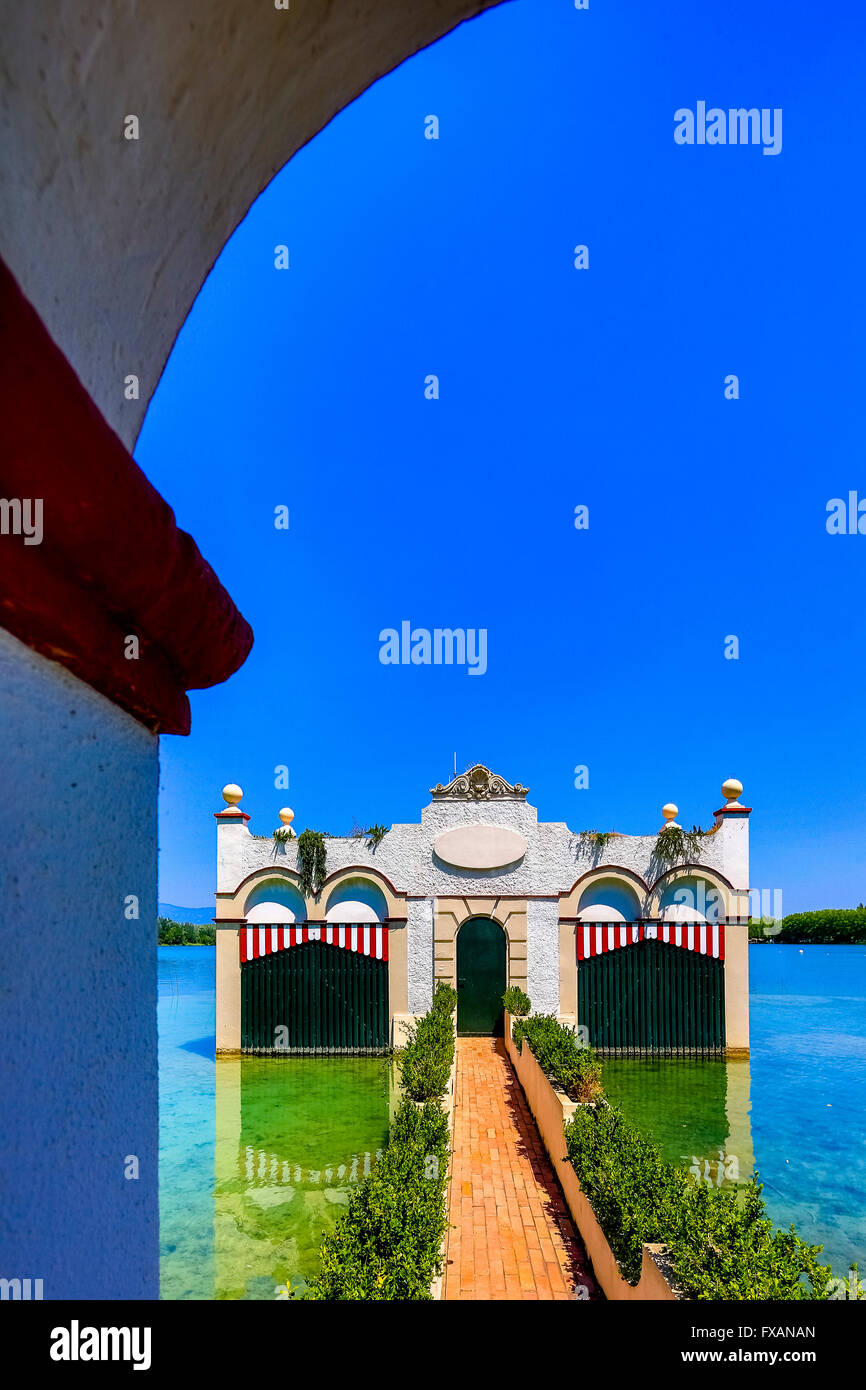 Capanno sul lago di Banyoles, lago di Banyoles, Banyoles, Cataluña, Catalogna, Spagna, Europa Foto Stock