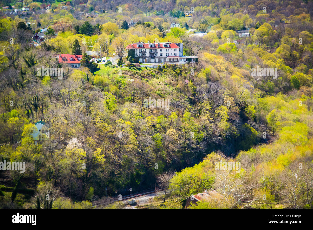 Vista del colore molla sulle colline dal Maryland Heights in harpers Ferry, West Virginia. Foto Stock