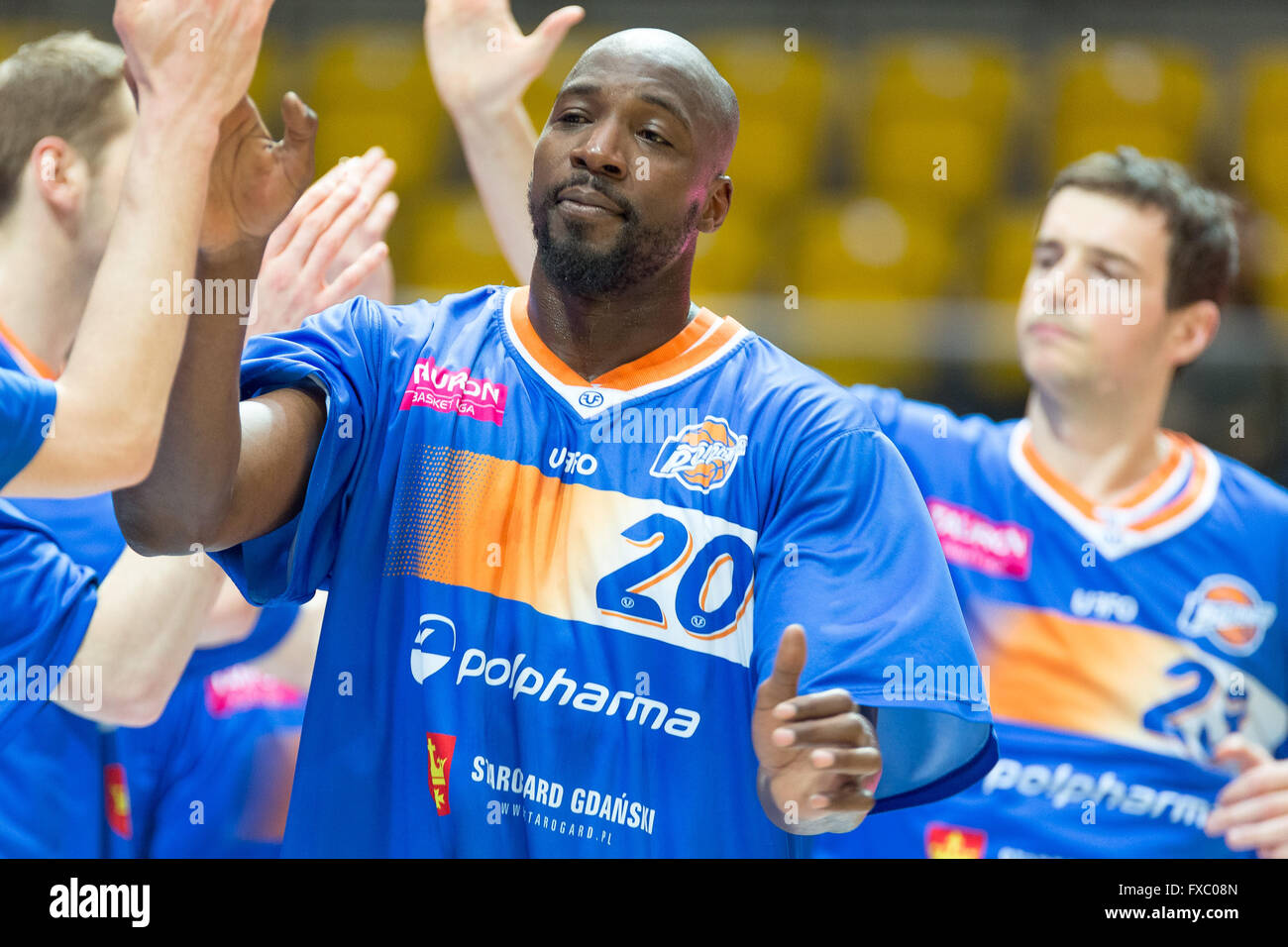 Gdynia Arena, Gdynia, Polonia, 13 Aprile, 2016. La pallacanestro Tauron League, Damien Kinloch durante la partita di basket a tutto tondo 28 : Asseco Gdynia v Polpharma Starogard, Credito: Tomasz Zasinski / Alamy Live News Foto Stock