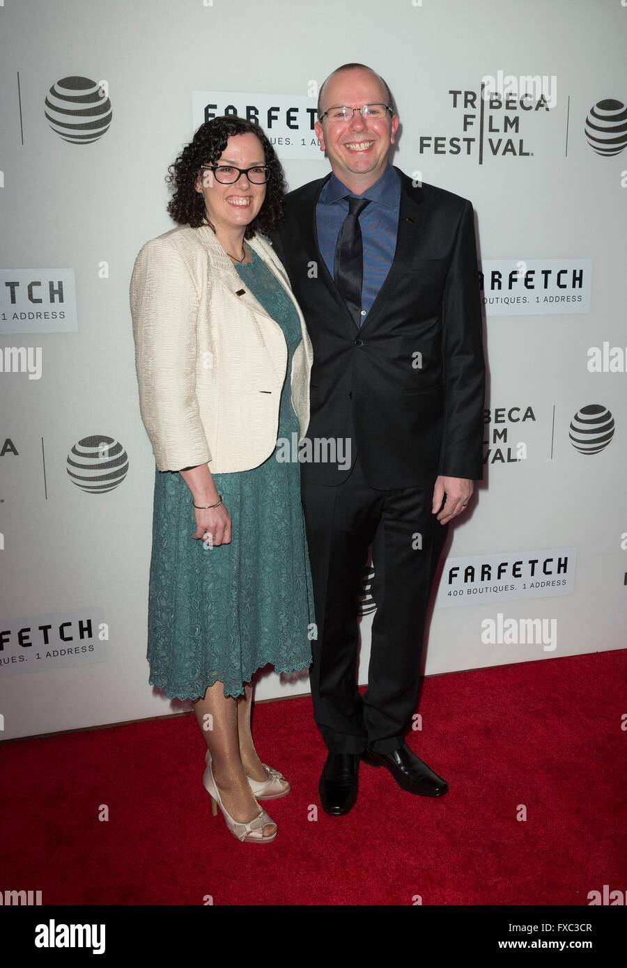 New York, NY, STATI UNITI D'AMERICA. Xiii Apr, 2016. Karen Needham, Col Needham presso gli arrivi per il primo lunedì di maggio apertura notturna Premiere al 2016 Tribeca Film Festival, Giovanni Zuccotti teatro a BMCC TPAC, New York, NY Aprile 13, 2016. Credito: Lev Radin/Everett raccolta/Alamy Live News Foto Stock