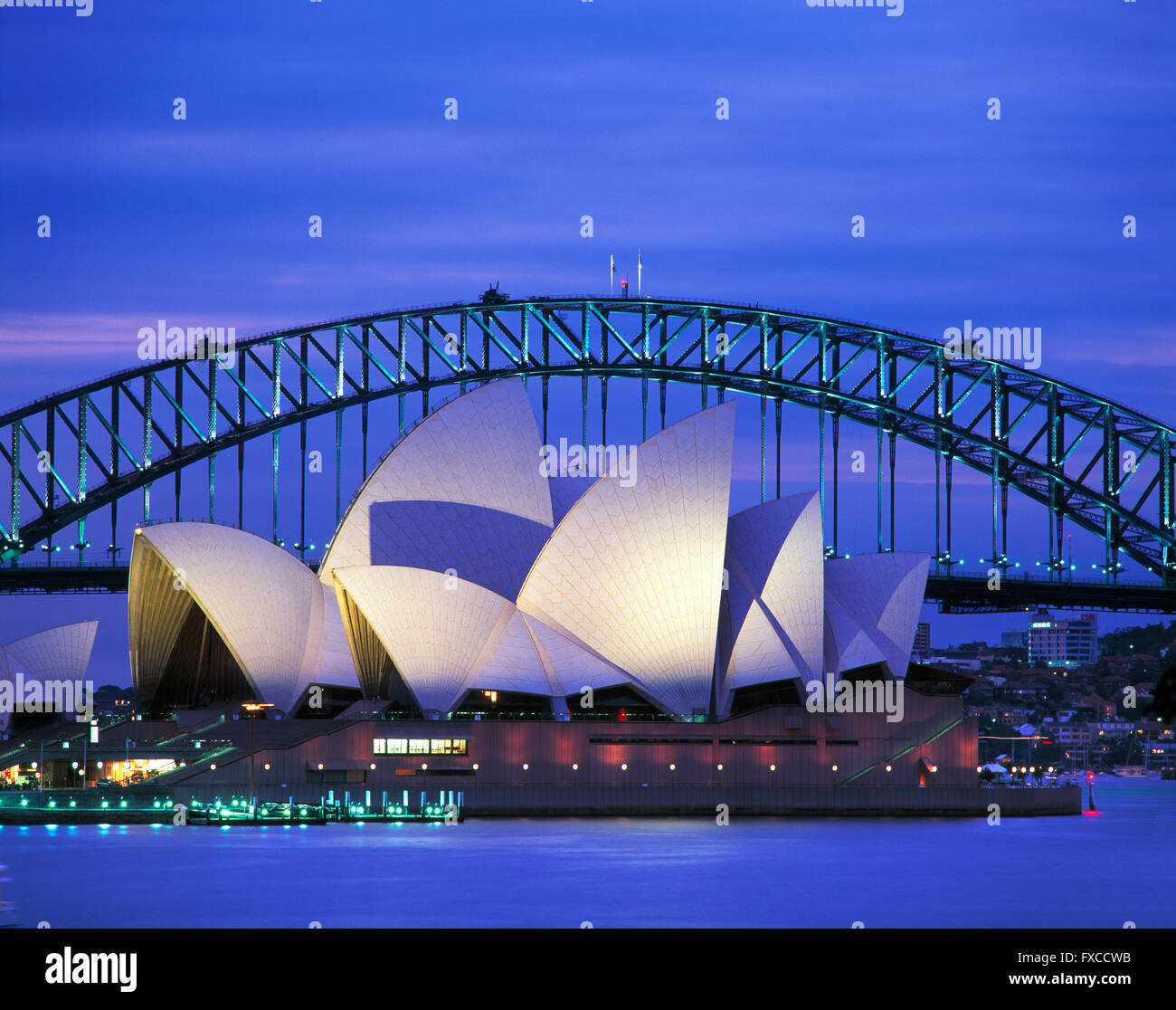 Sydney Harbour Bridge e Opera House di notte, Nuovo Galles del Sud, Australia Foto Stock