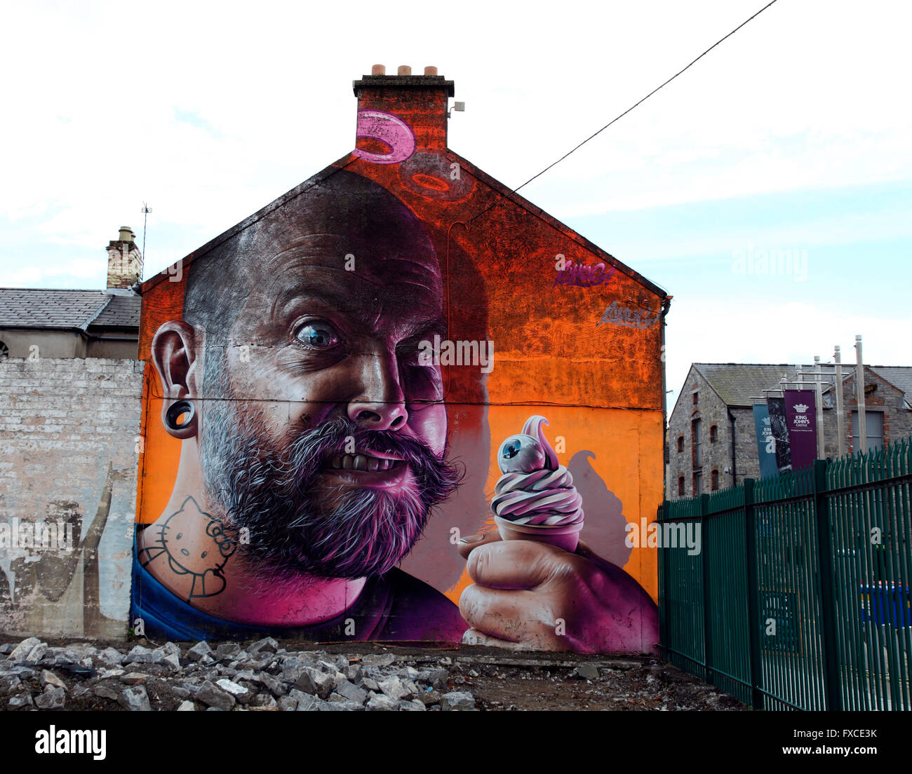 Surreale graffiti del sorrisetto Foto Stock