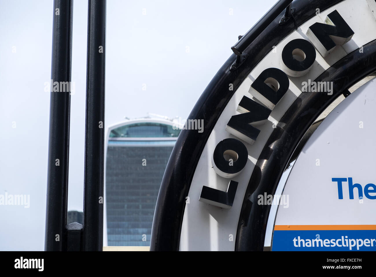Turismo a Londra immagine con il walkie talkie edificio in background Foto Stock
