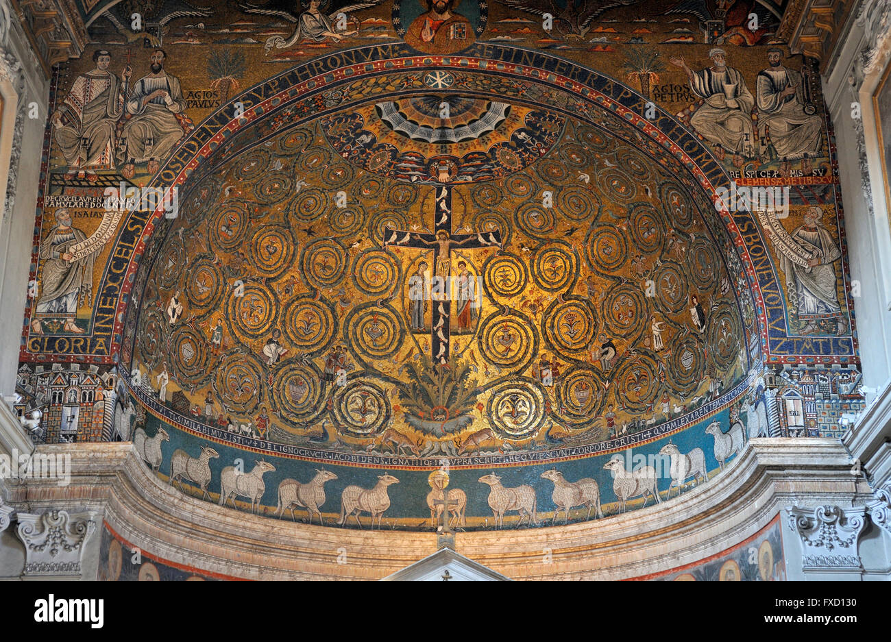 Italia, Roma, basilica di San Clemente, mosaici absidici Foto Stock