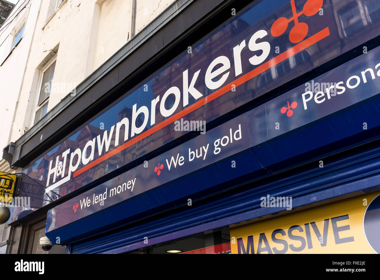 H & T Pawnbrokers shop segno, Margate, Kent, Regno Unito Foto Stock