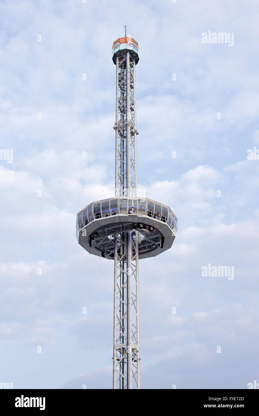 Città Skyliner, fiera del divertimento 'Dom', Amburgo, Germania Foto Stock