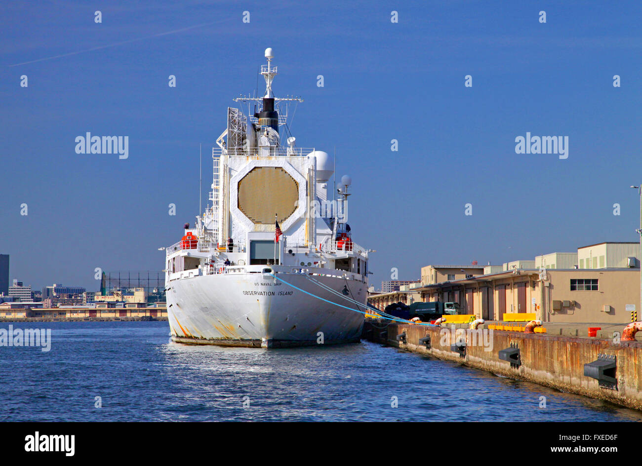 Missile strumentazione gamma nave USNS Isola di osservazione presso il Porto di Yokohama Giappone Foto Stock