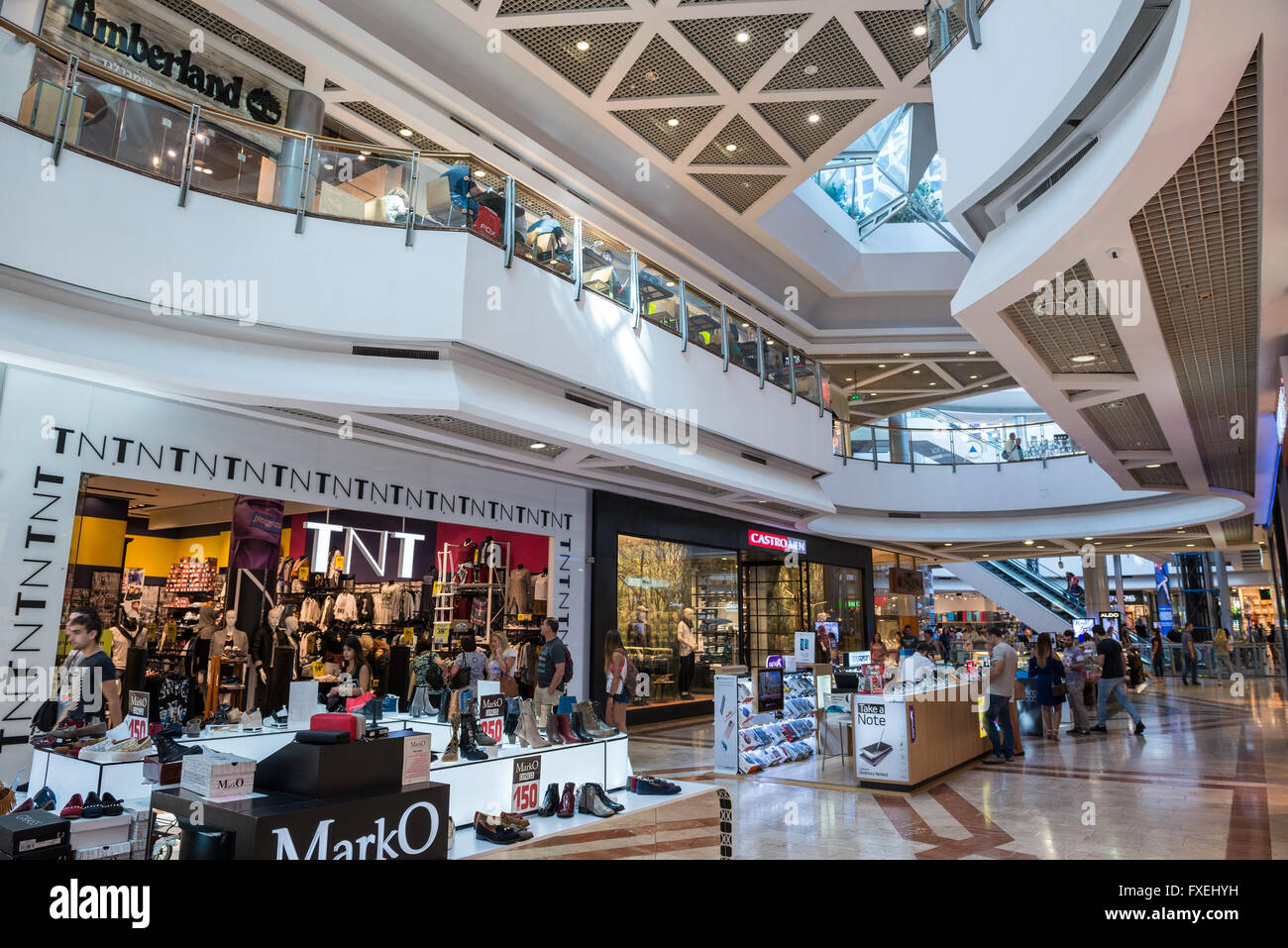 Interno del centro commerciale per lo shopping nel centro Azrieli, Tel Aviv  city, Israele Foto stock - Alamy