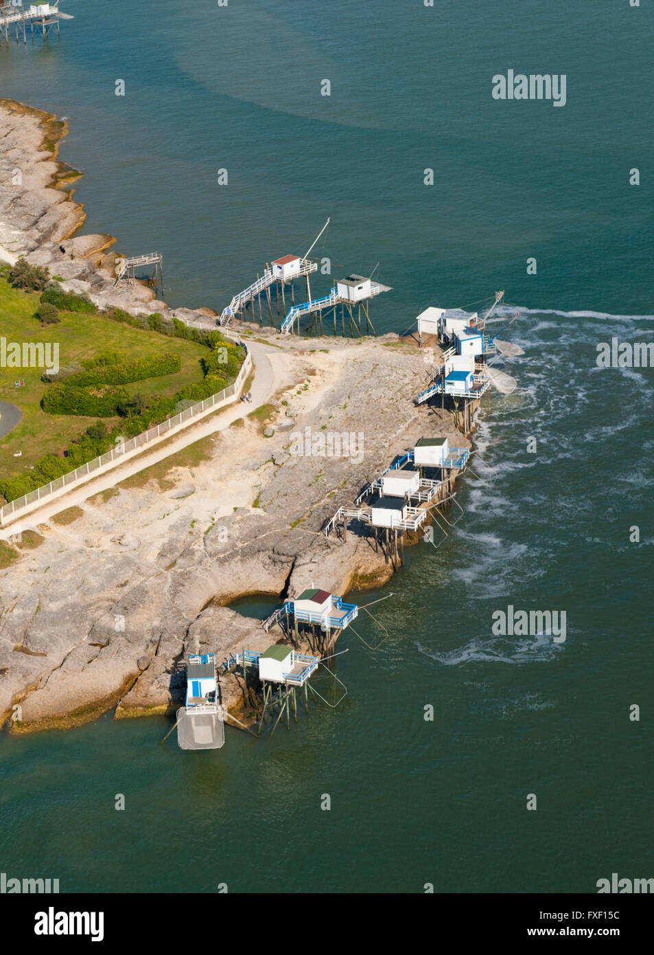 Charente maritime (17), Berges de la Gironde, Saint palais sur mer, cabanes de Peche au carrelet (vue aerienne) // Francia, Char Foto Stock