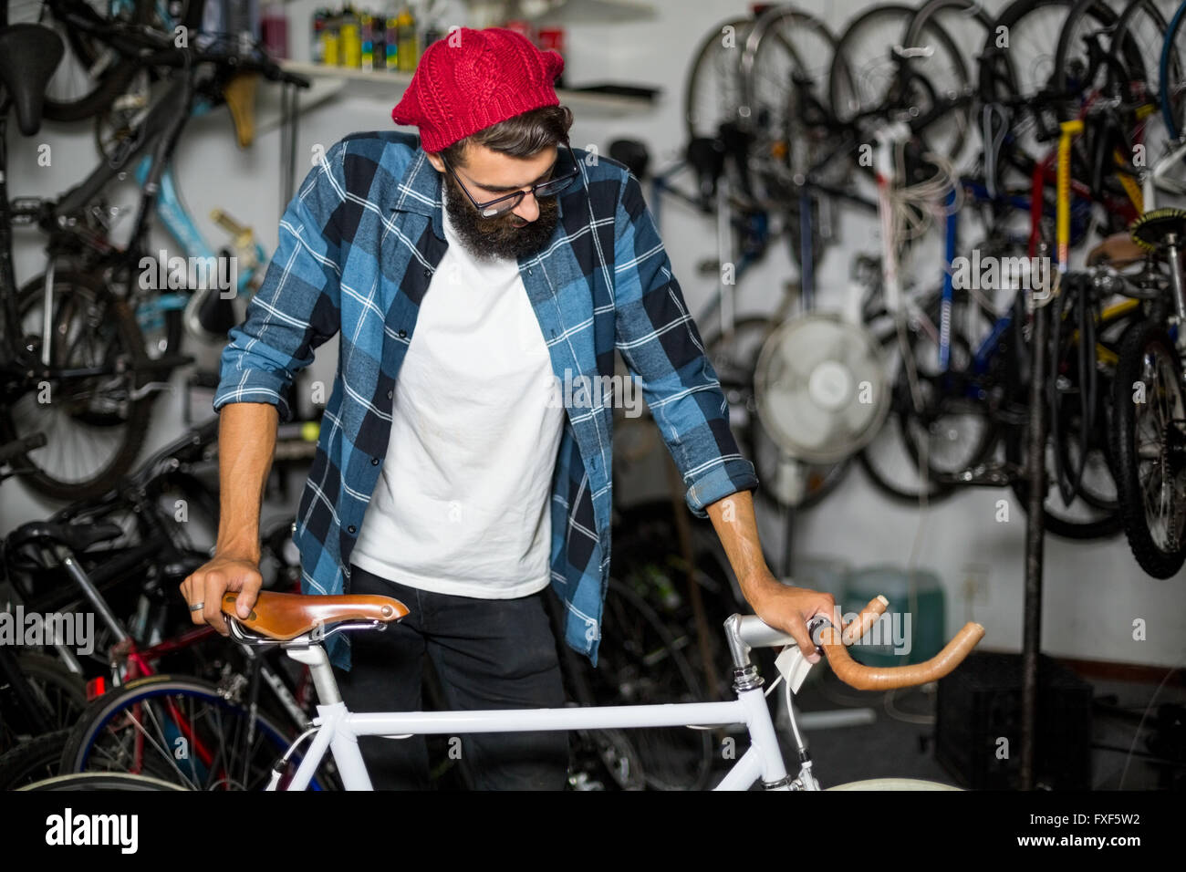 Bike controllo meccanico a noleggio Foto Stock