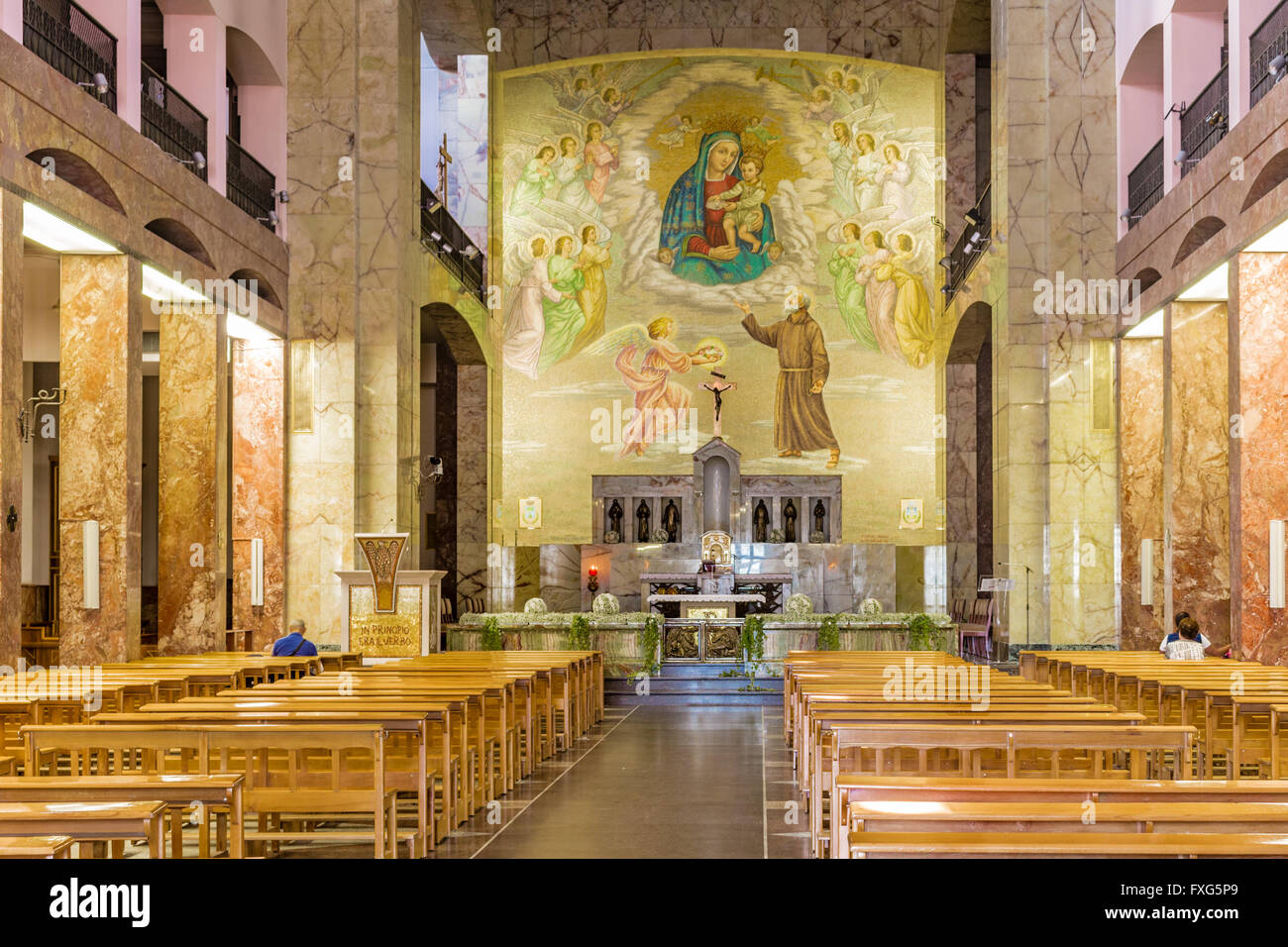 Santuario Di San Pio Da Pietrelcina Padre pio santuario immagini e fotografie stock ad alta risoluzione - Alamy