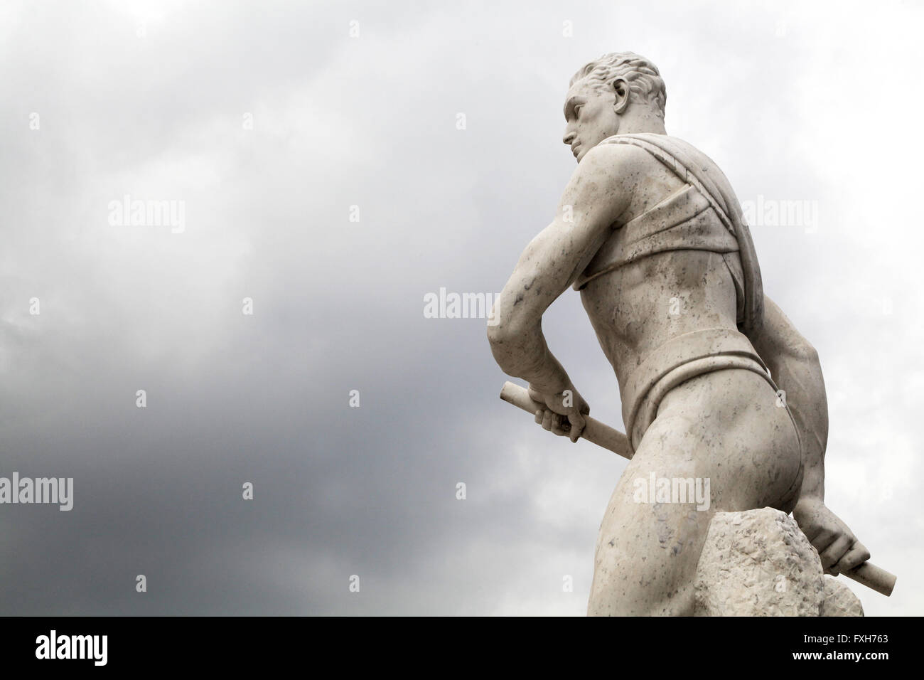 Statua di atleta in Stadio dei Marmi. Stadio dei Marmi un complesso sportivo al Foro Italico a Roma, Italia Foto Stock