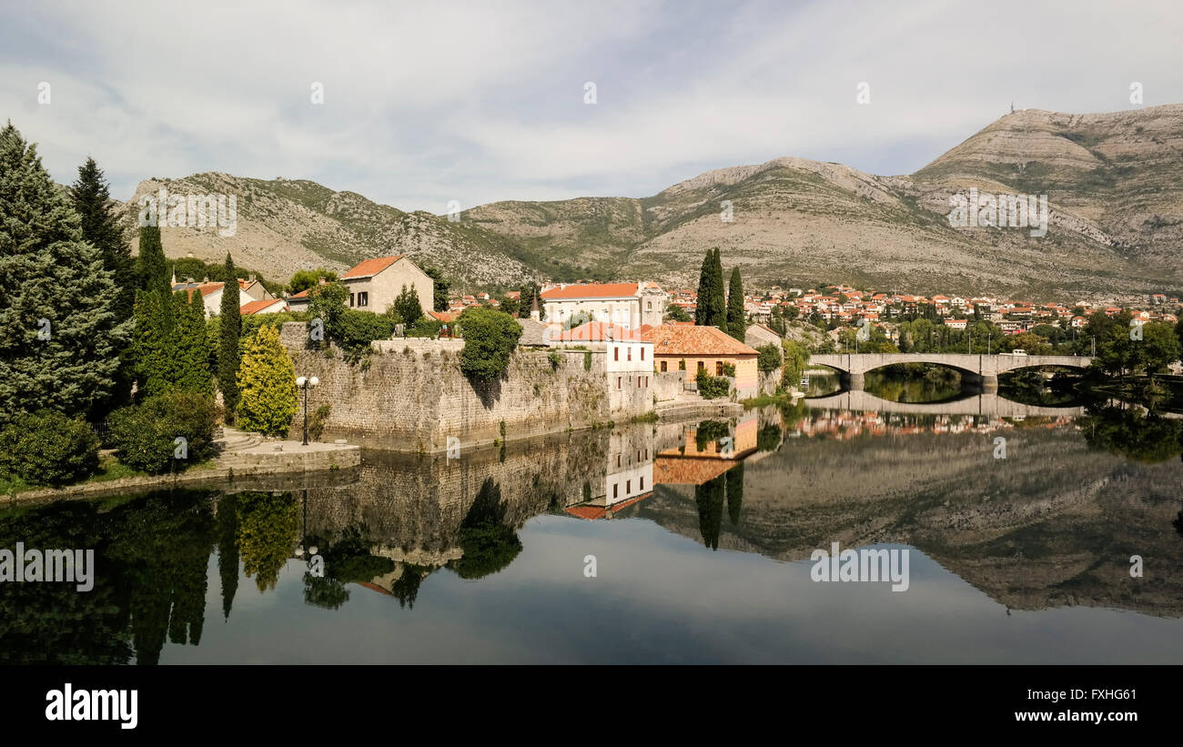 Trebinje e fiume Trebišnjica Foto Stock