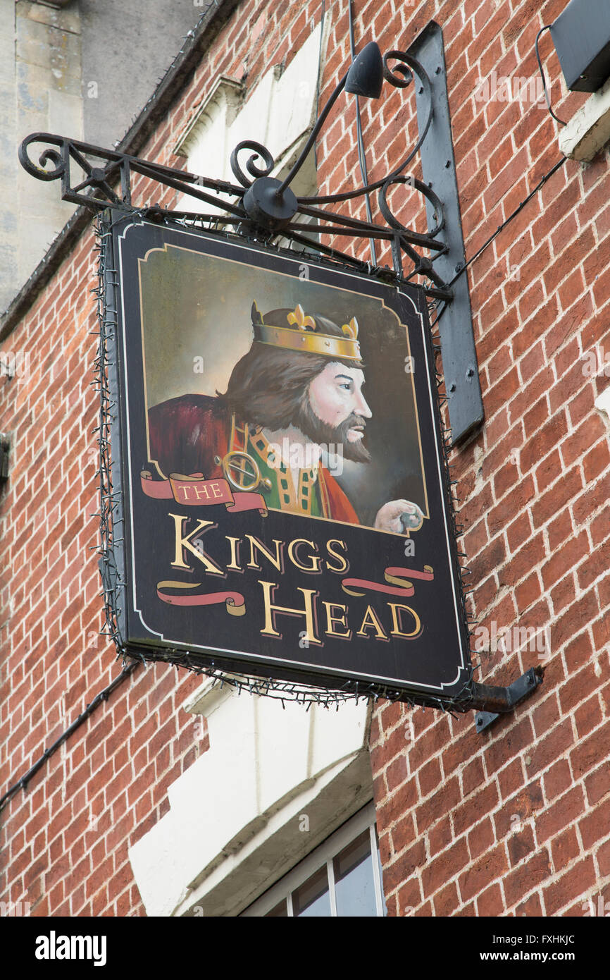 King's Head Pub segno, pozzi; Somerset; Inghilterra; Regno Unito Foto Stock