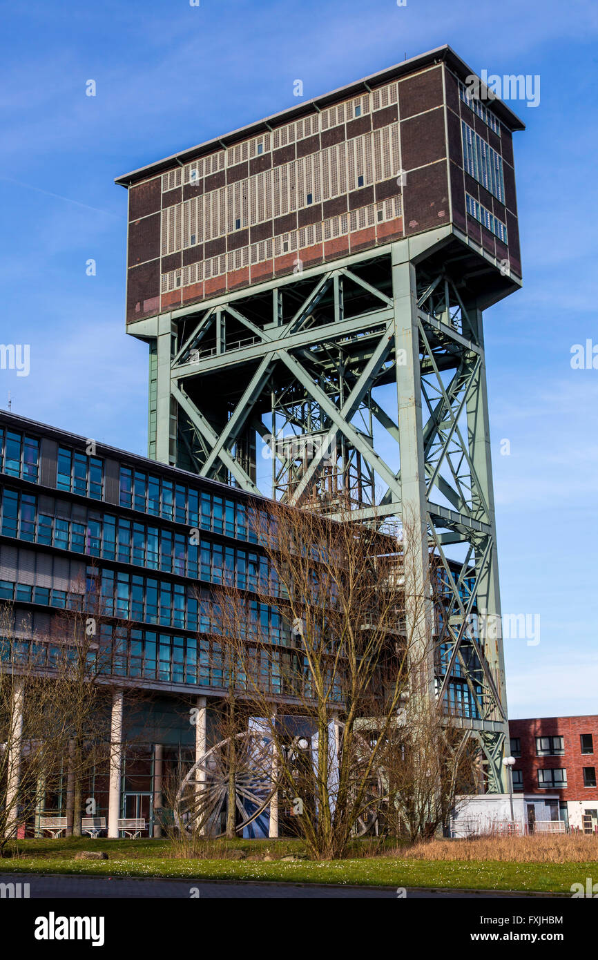 Headframe dell ex ministro colliery Stein di Dortmund in Germania, con nuovi edifici per uffici sotto la Tower Colliery, Foto Stock