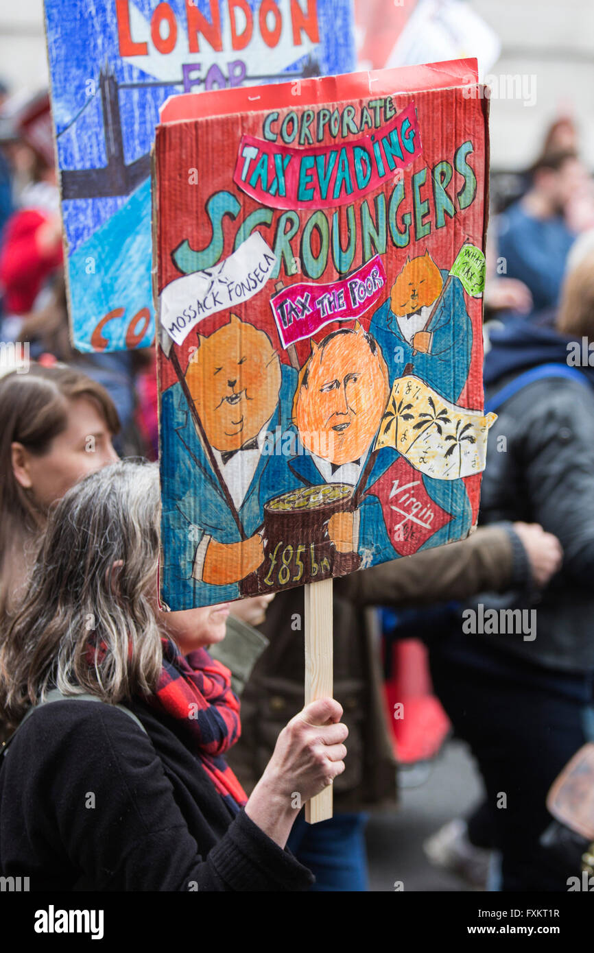 Londra, Regno Unito. Il 16 aprile 2016. Marzo per la casa, la salute, i posti di lavoro, istruzione, Fine ora di austerità, Cameron deve andare! In Gower Street, Londra Centrale. Credito: Immagini vibranti/Alamy Live News Foto Stock