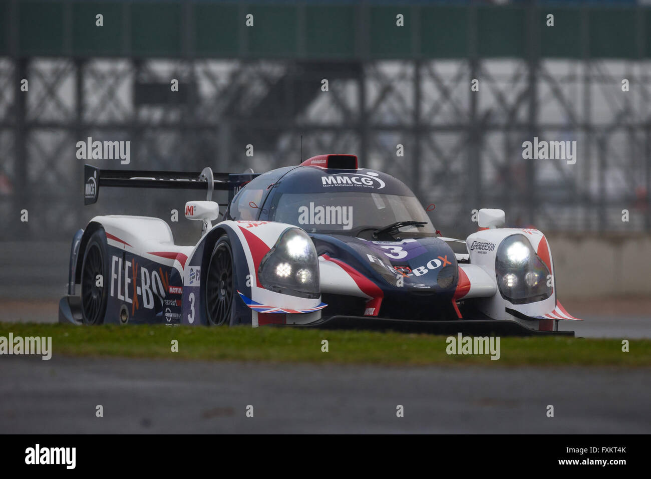 Circuito di Silverstone Northamptonshire UK. Xv Apr, 2016. Prove libere per il round 1 del Parlamento Le Mans Series 2016 (OLMI). #3 Mark Patterson (USA)/Matteo Campana (GBR)/Wayne Boyd (GBR) guida il regno AUTOSPORTS Ligier JS P3 - Nissan LMP3 auto. © Azione Sport Plus/Alamy Live News Foto Stock