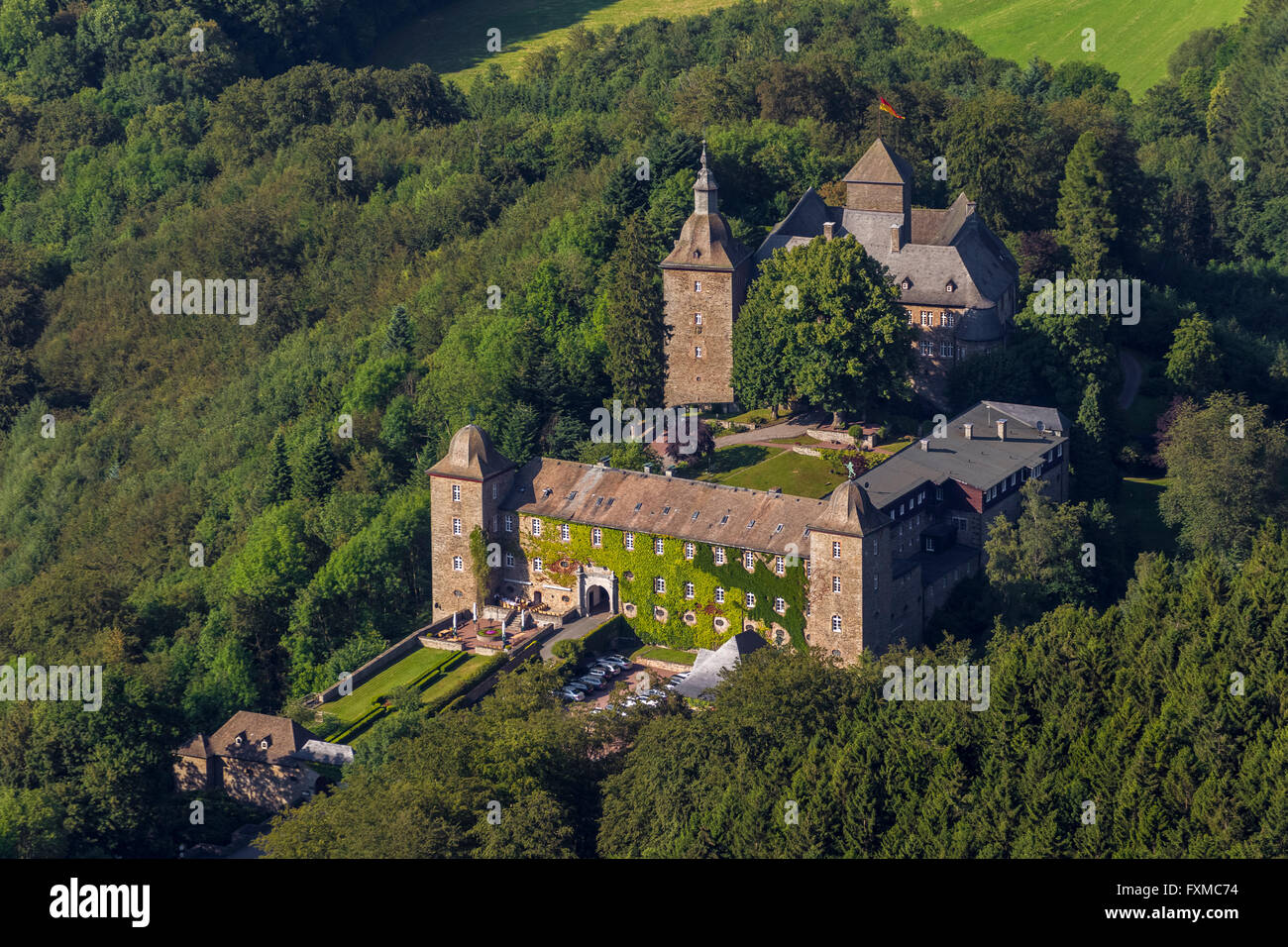 Vista aerea, Hotel Burg Schnellenberg, antenna, Burg Schnellenberg, Sauerland, Renania settentrionale-Vestfalia, Germania, Europa, antenna Foto Stock