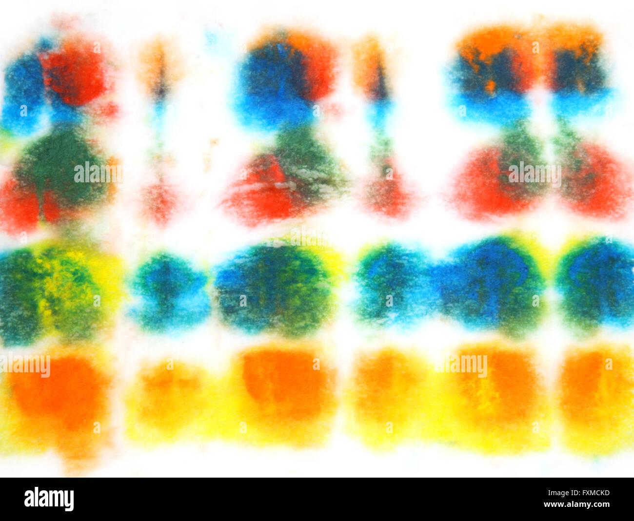 Abstract disegnati a mano sfondo acquerelli: blu, verde, rosso e giallo sfuma. Ottimo per le textures, vintage design e carta da parati di lusso Foto Stock