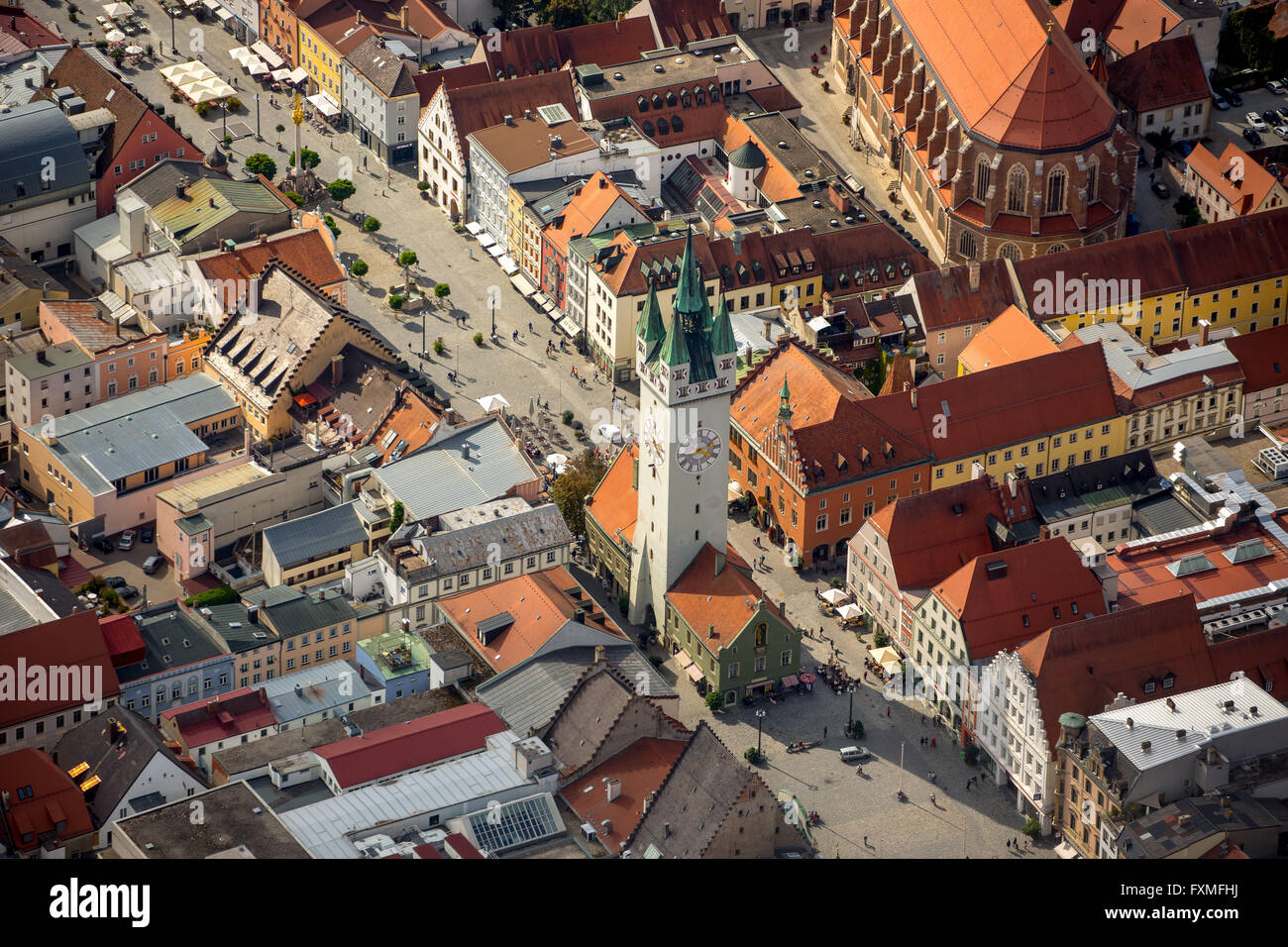 Vista aerea, torre di città a Theresienplatz Straubing, Baviera orientale, Baviera, Germania, Europa, vista aerea, uccelli-occhi vista, Foto Stock