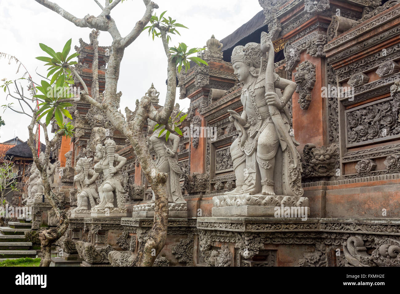 Il tradizionale design Balinese Statua in Ubud, Bali, Indonesia Foto Stock