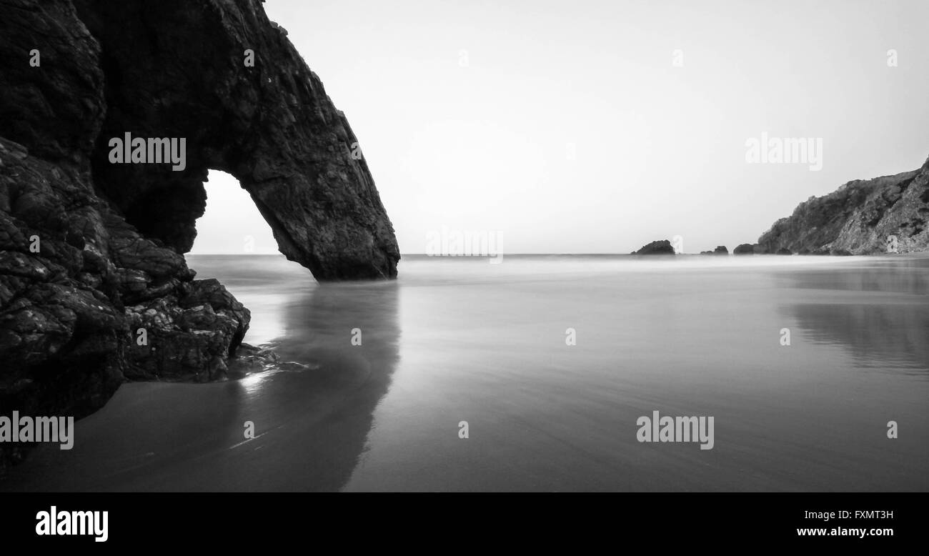 Tramonto in Adraga Beach, Portogallo Foto Stock
