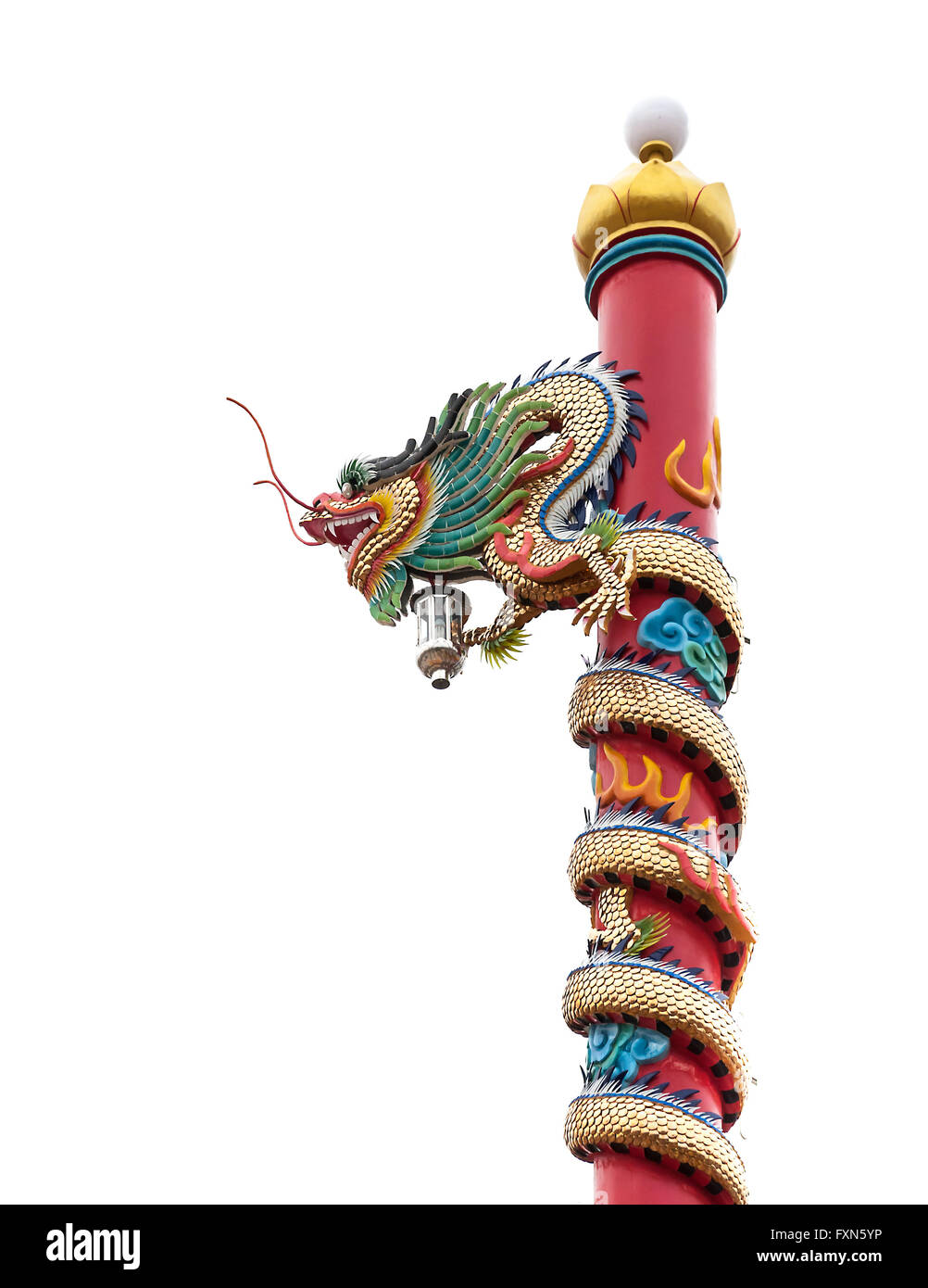 Il drago cinese statua isolata su sfondo bianco Foto Stock