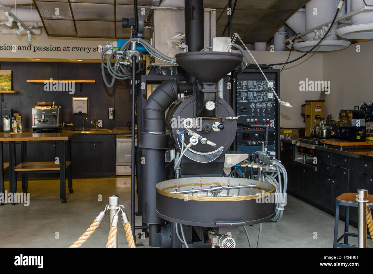 La torrefazione attrezzatura sul display Starbucks presso la sede aziendale centrale Foto Stock
