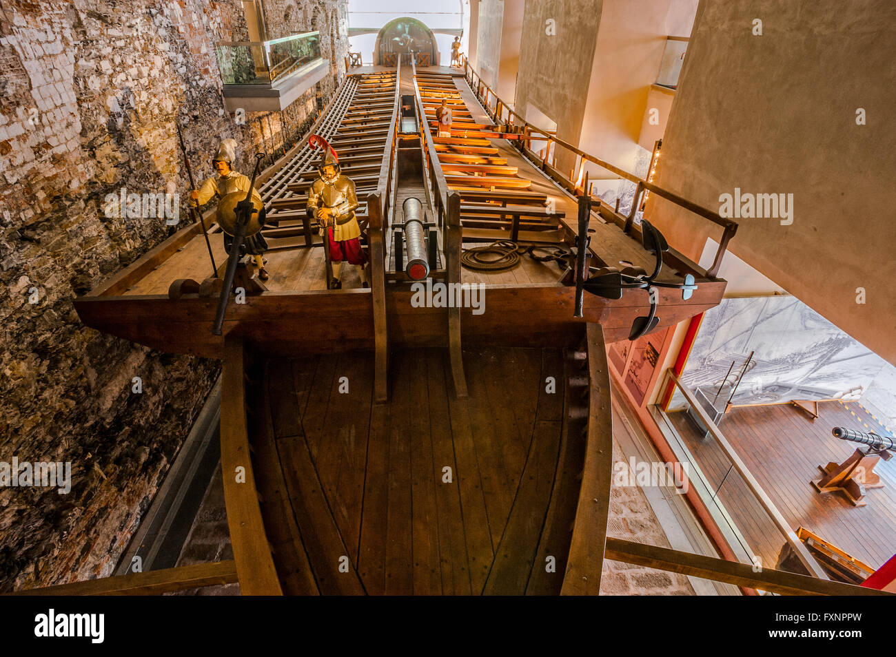 Italia Liguria Genova Galata Museo del Mare - Arsenale - La cucina sul scali - La ricostruzione di una galea Foto Stock