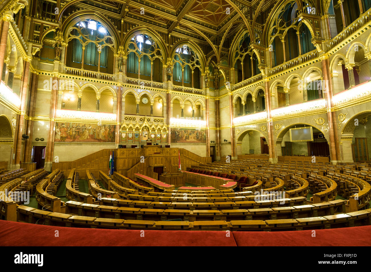 La Sala dell'Assemblea all'interno del Parlamento ungherese. È la sede dell'Assemblea nazionale dell'Ungheria a Budapest, Ungheria Foto Stock