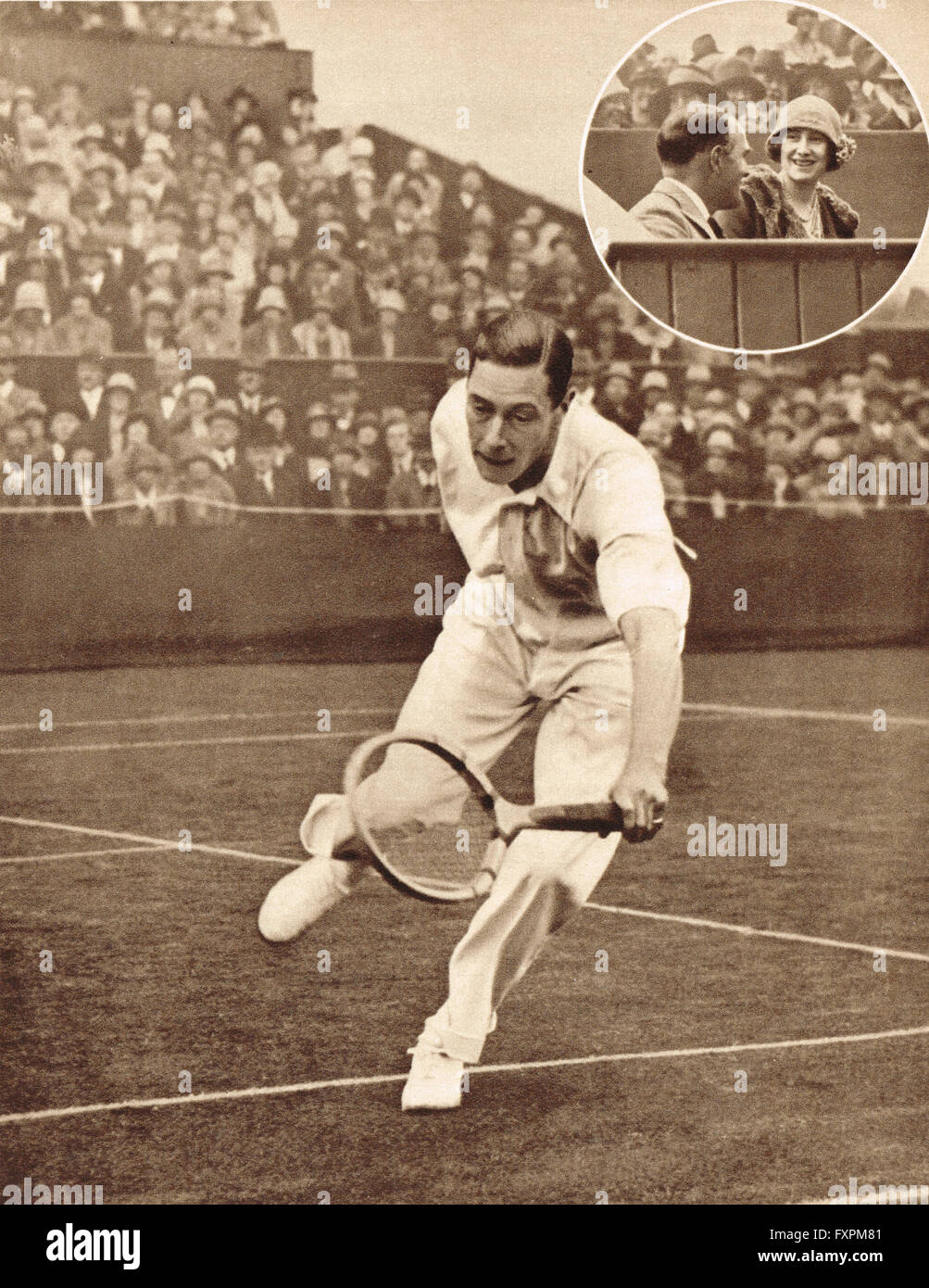 Prince Albert, il futuro re Giorgio VI giocando in uomini doppio ai campionati di Wimbledon nel 1926 Foto Stock