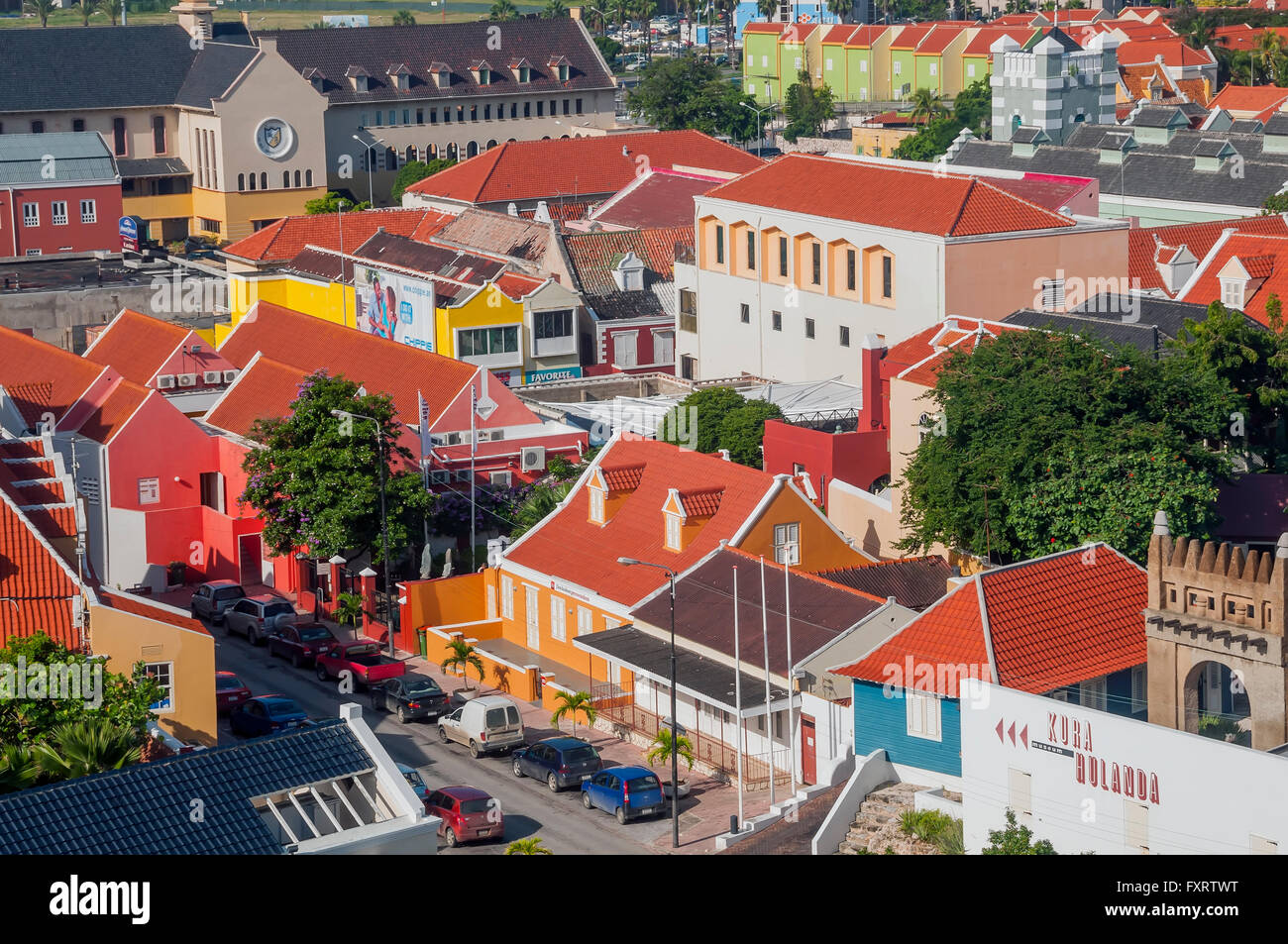Guardando verso il basso sulla storici edifici olandesi Otrobanda Willemstad Curacao Foto Stock