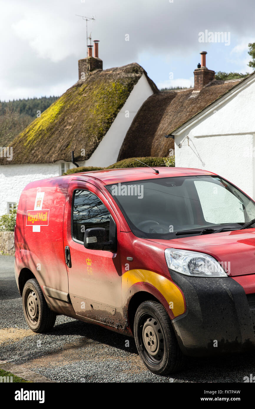 Post office van a North Bovey,consegna rurale,rurale servizio postale,royal mail,North Bovey è un villaggio e parrocchia civile situato Foto Stock