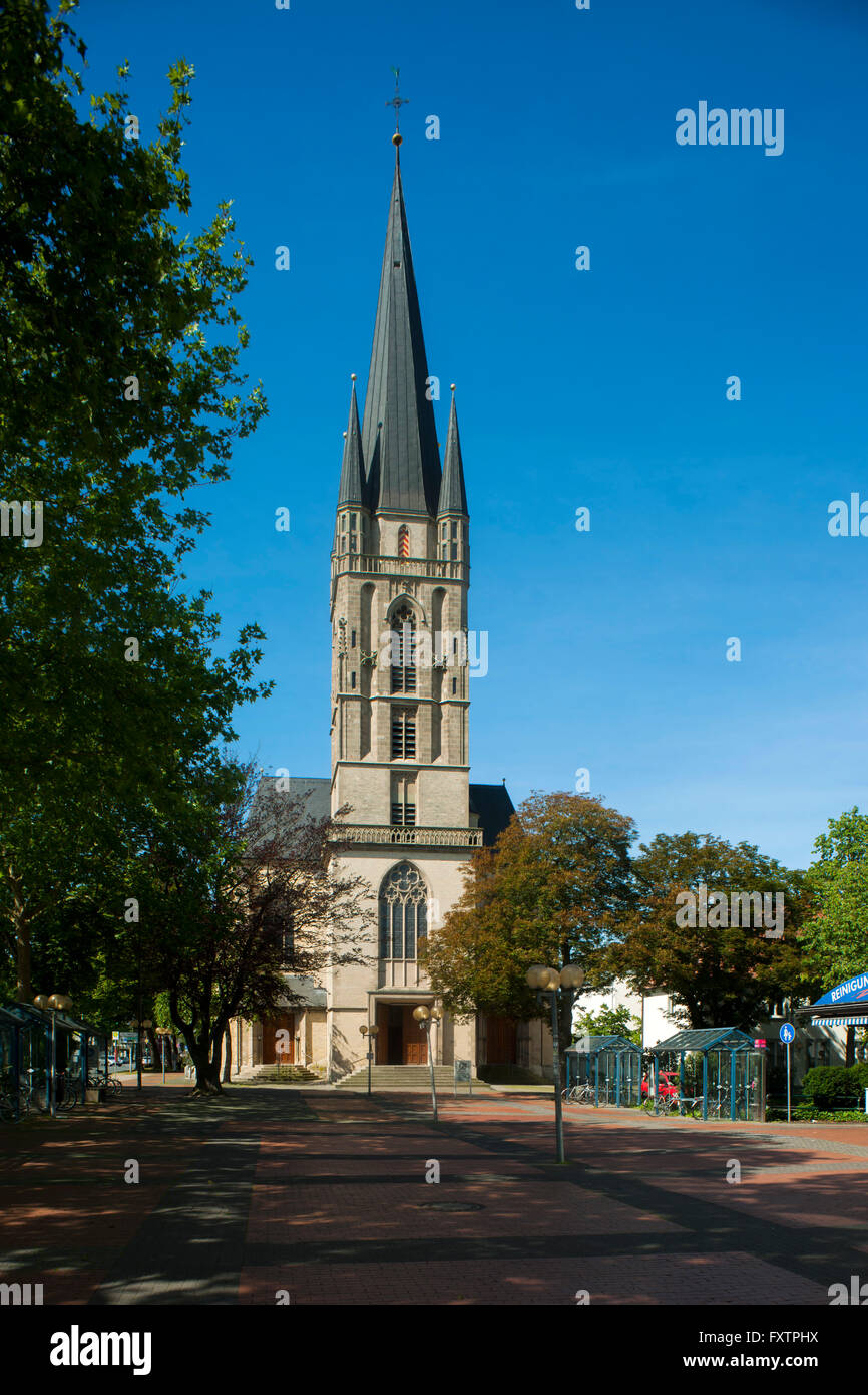 Deutschland, Renania settentrionale-Vestfalia, Paderborn, katholische Herz-Jesu-Kirche Foto Stock