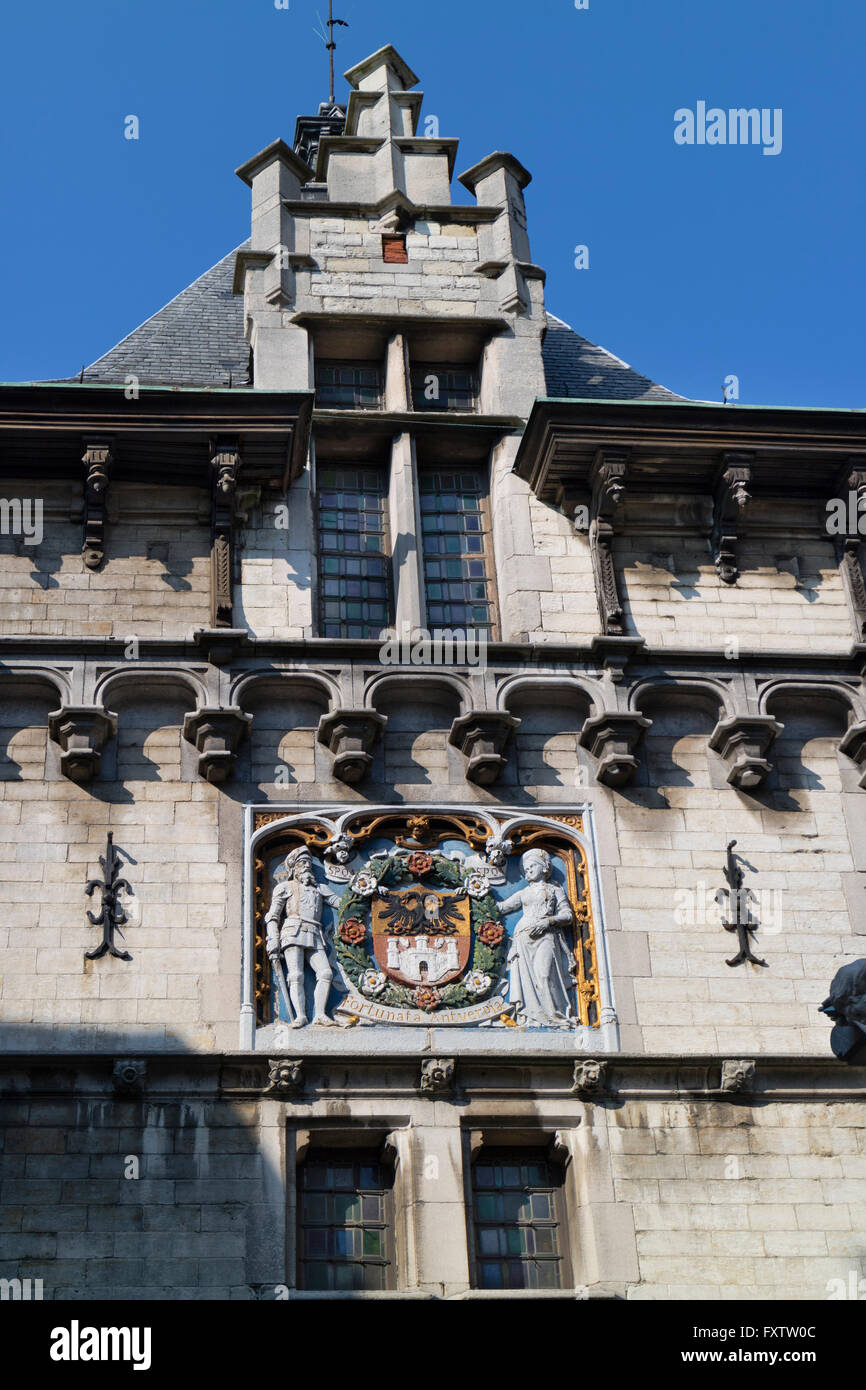 Stemma della città di Anversa sopra la porta del castello Steen, Belgio Foto Stock