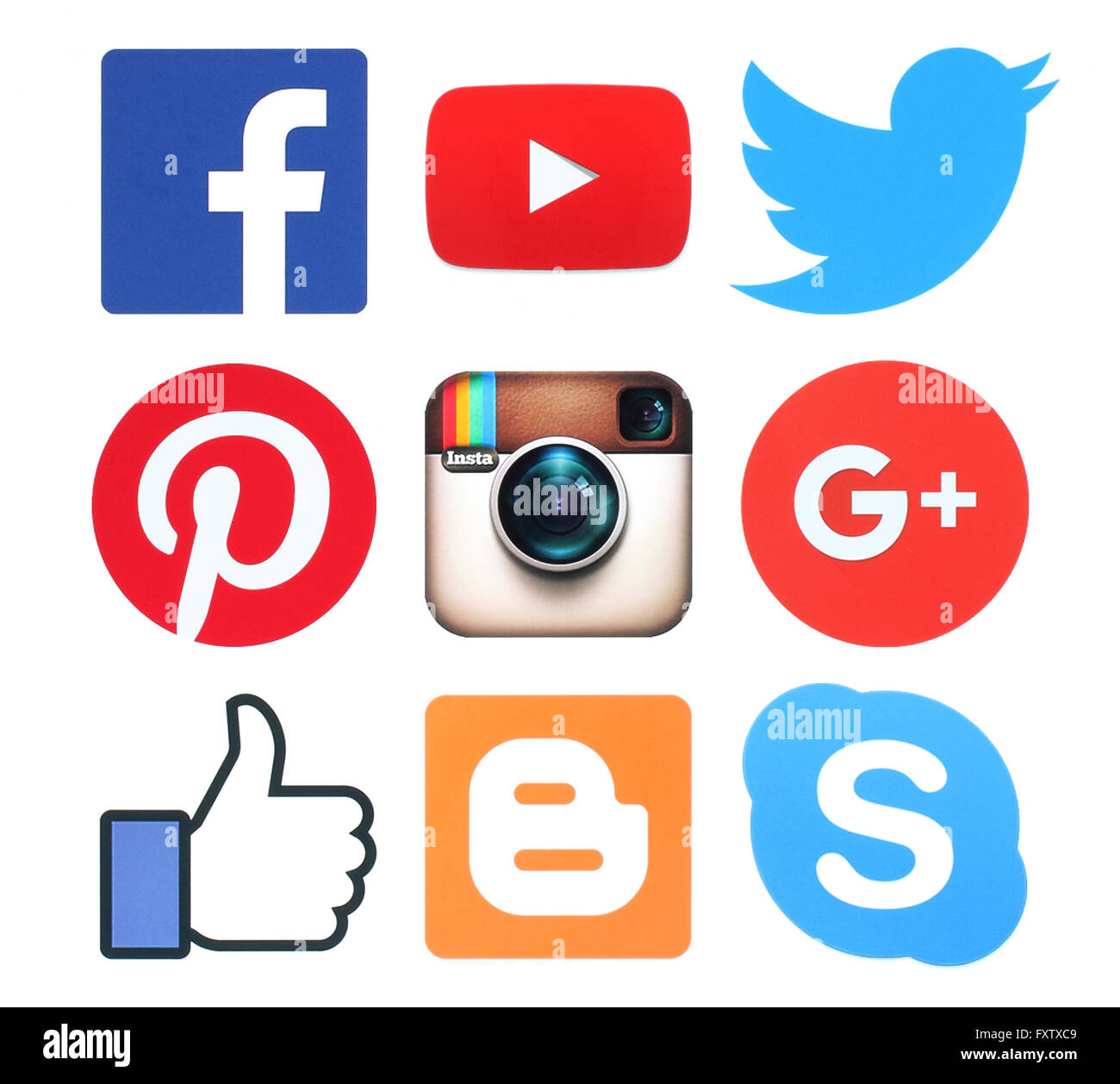 Kiev, Ucraina - 8 febbraio 2016:Raccolta del popolare social media segni logo stampato su carta:Facebook, Twitter, Google Plus, Foto Stock