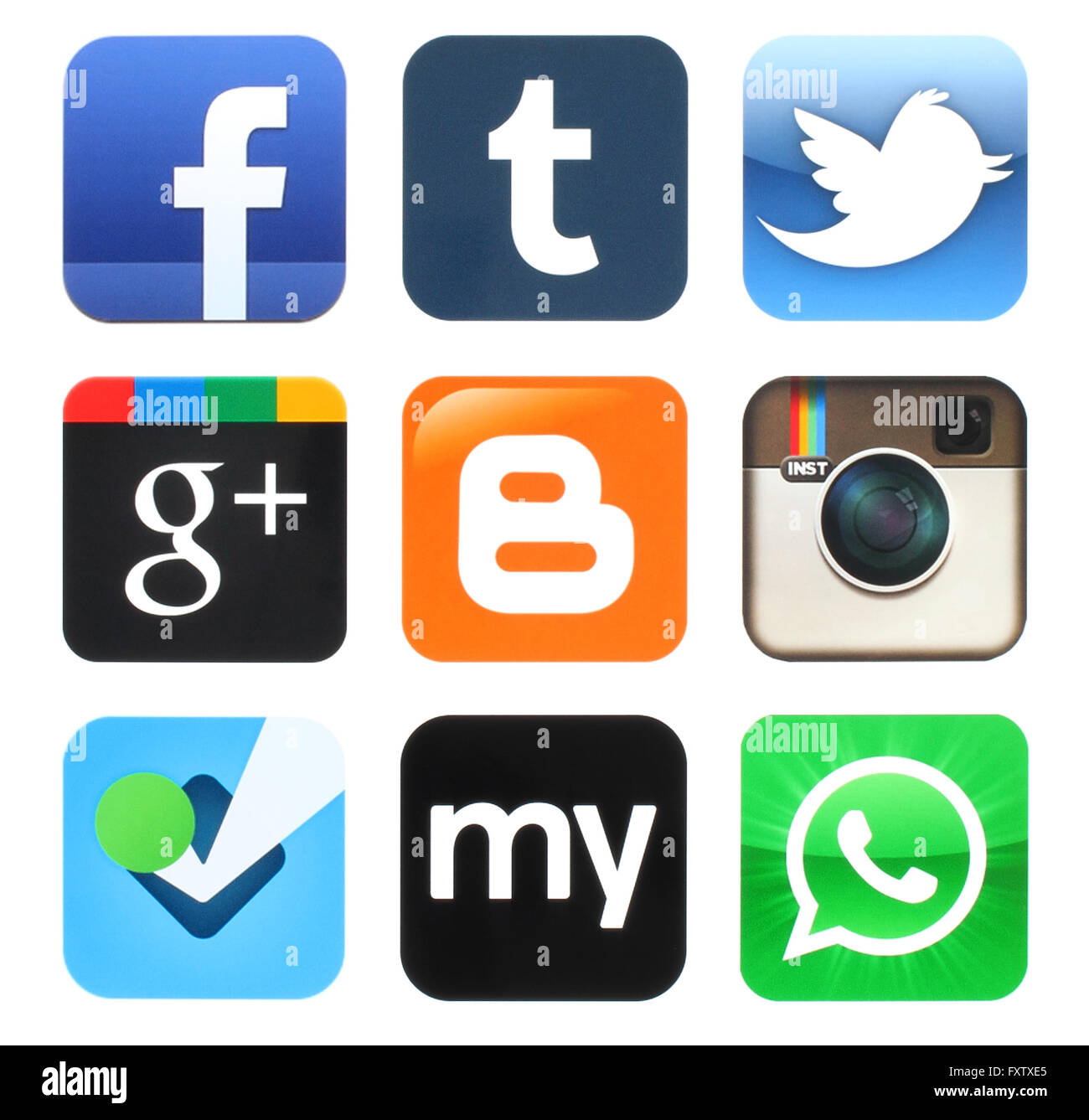 Kiev, Ucraina - 04 Aprile 2016: collezione di vecchi popolare social media icone stampate su carta:Facebook, Twitter, Google Plus Foto Stock