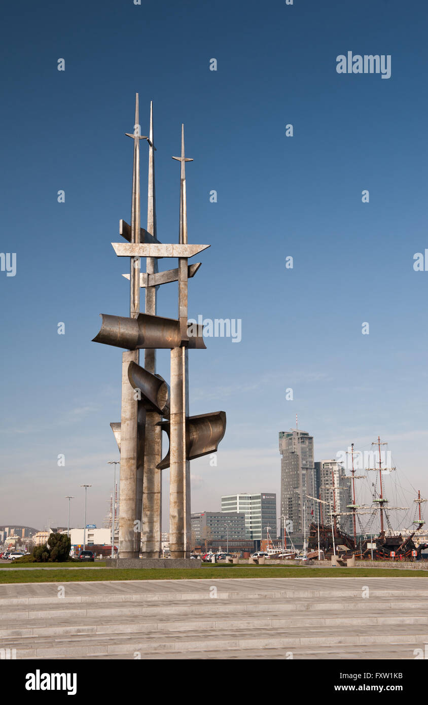 Pomnik Poleglych Stoczniowcow a Gdynia, il monumento ai caduti i lavoratori del cantiere 1970, Polonia, in Europa la regione del Mar Baltico Foto Stock