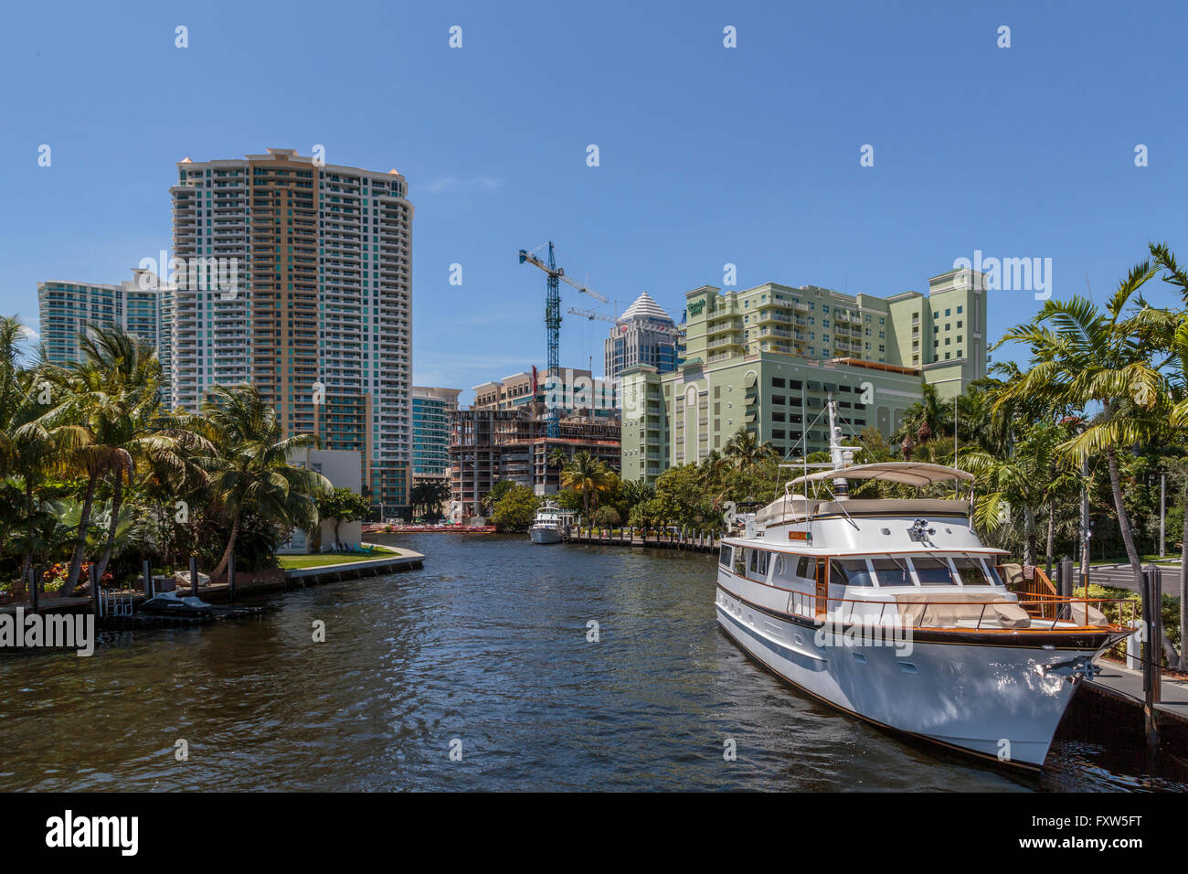 I Tarpon River e downtown Ft.Lauderdale Florida USA Foto Stock
